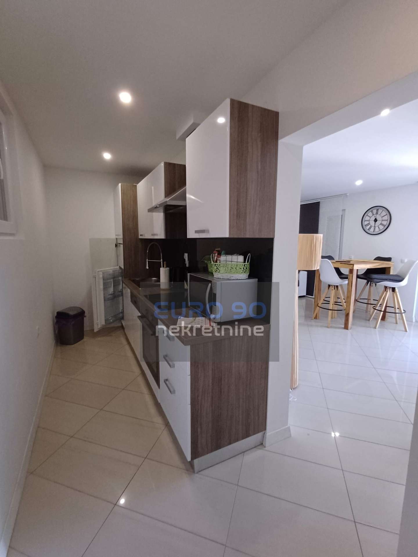listing-small