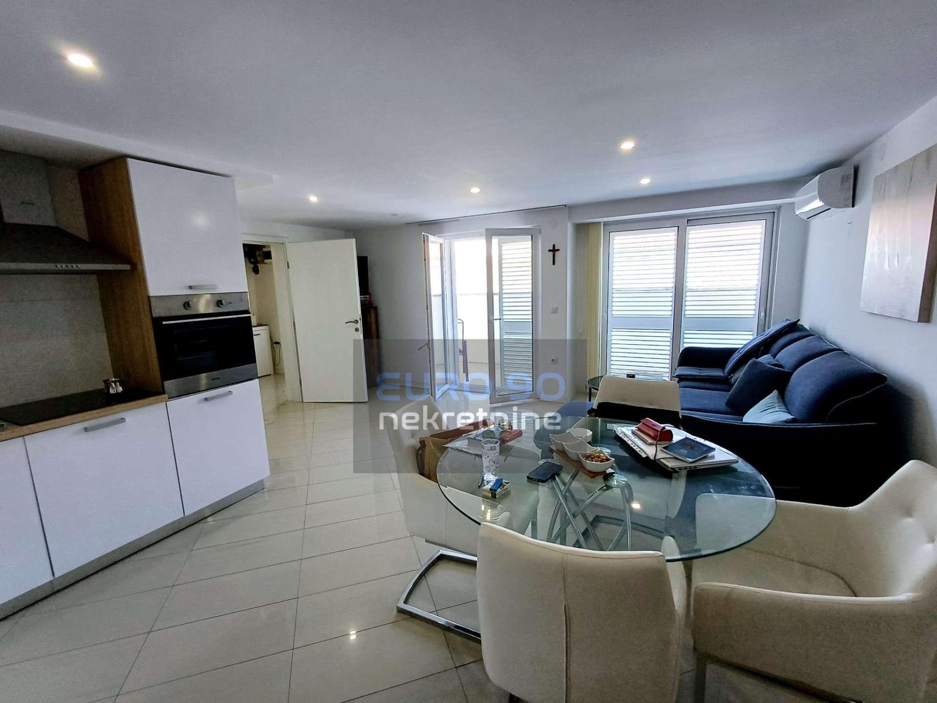listing-small