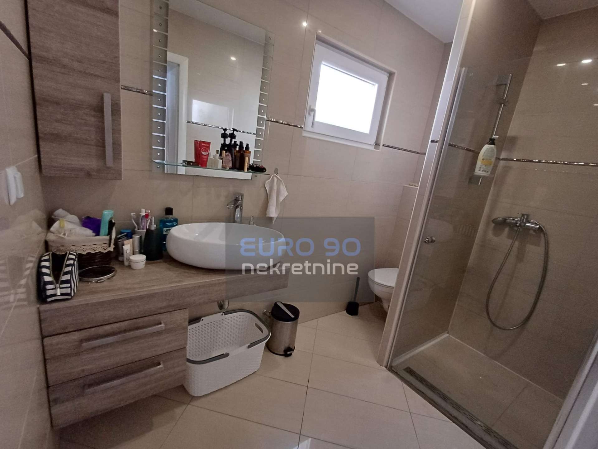 listing-small