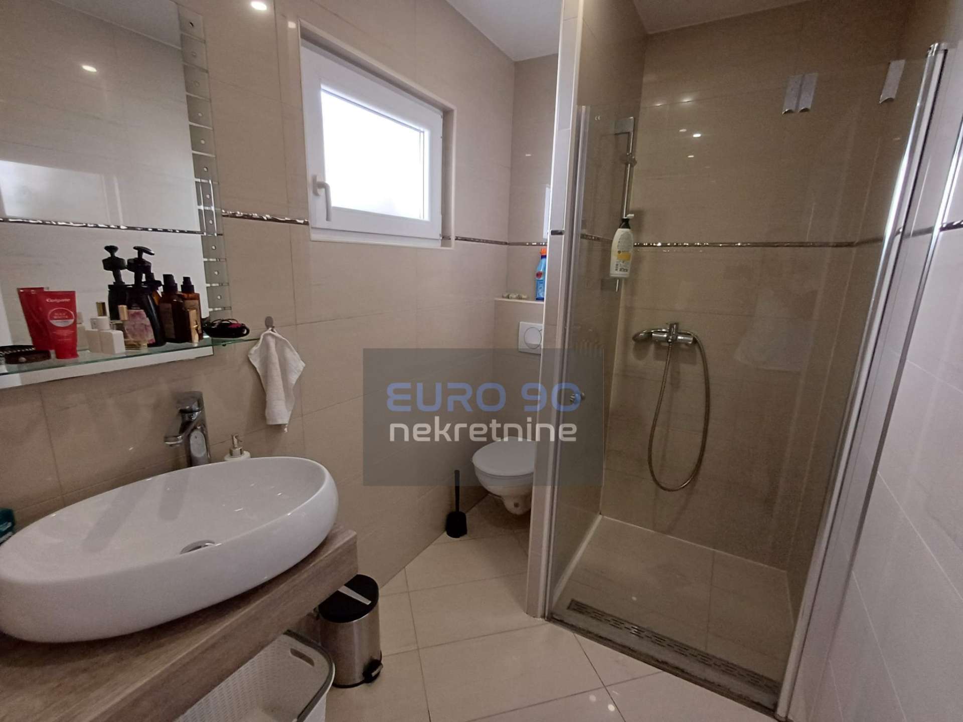 listing-small