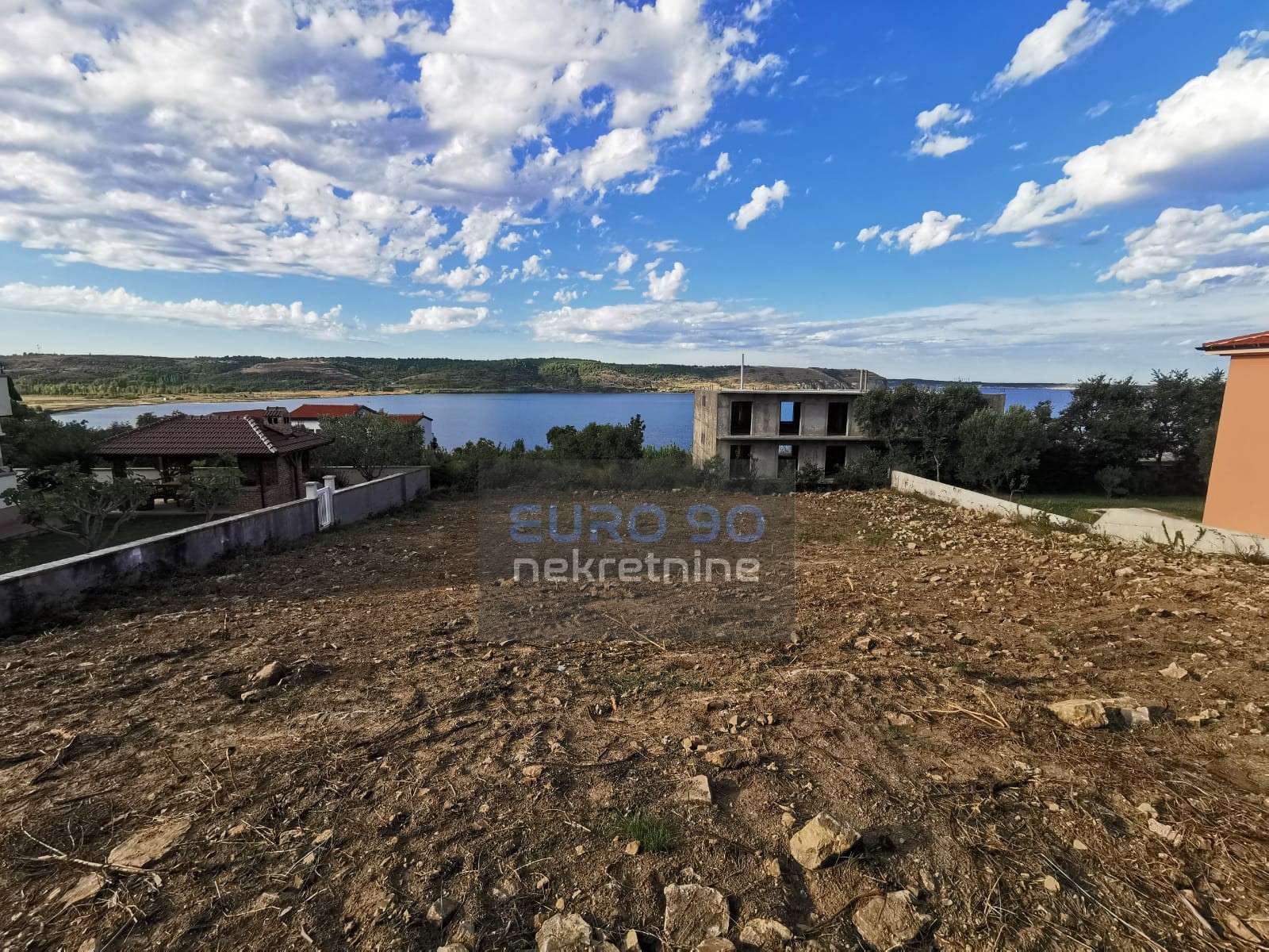 listing-small