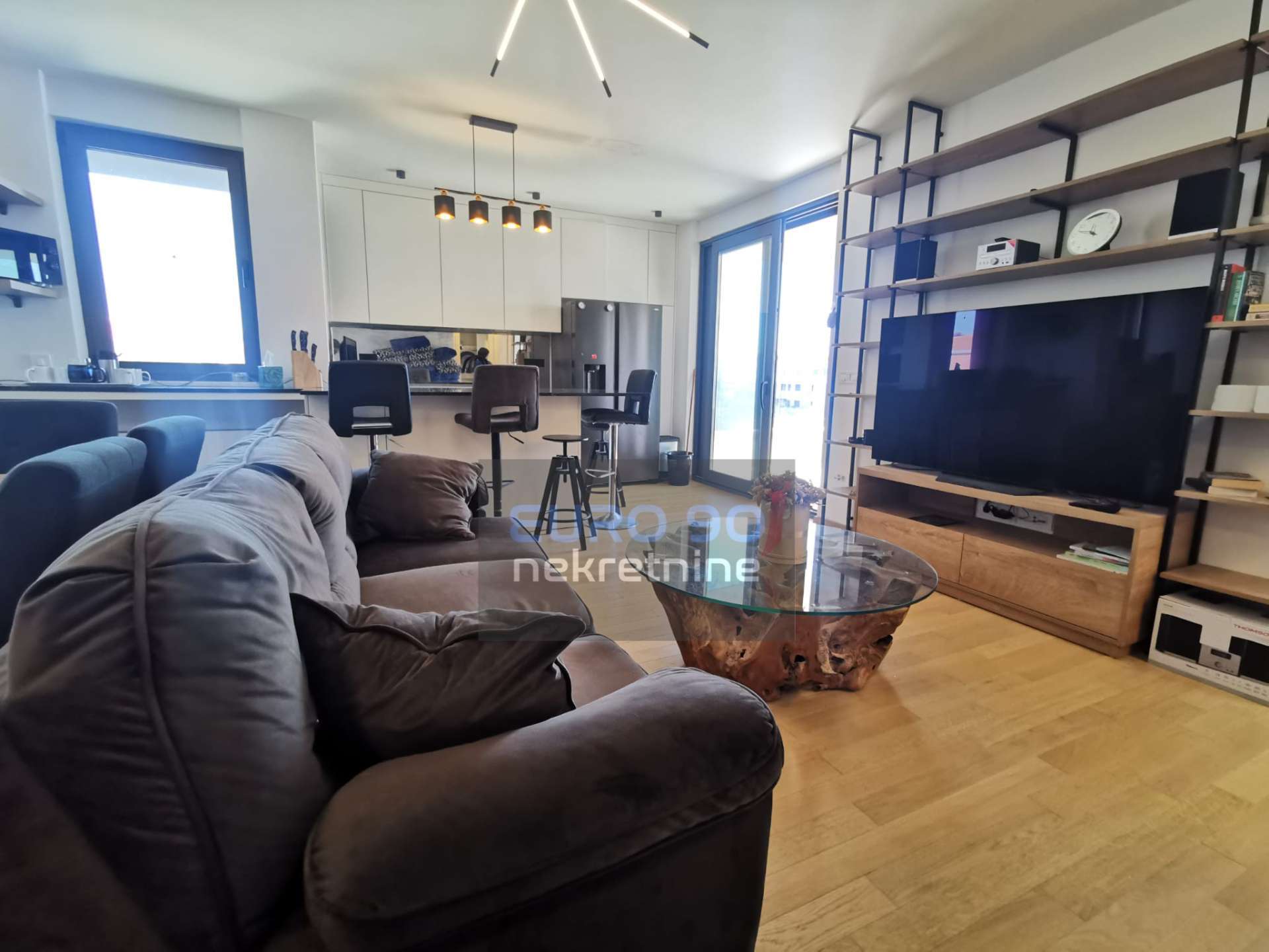 listing-small
