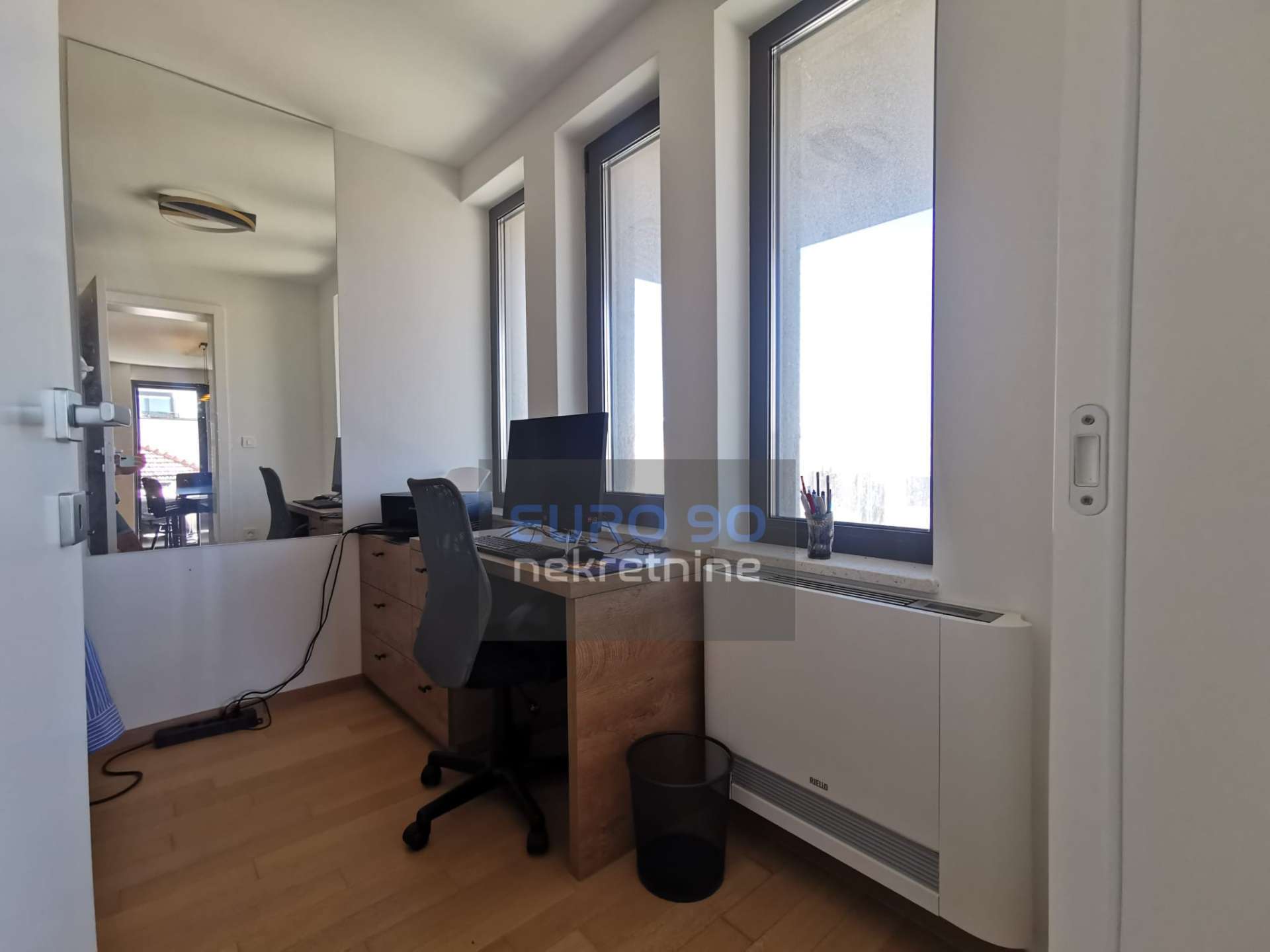 listing-small