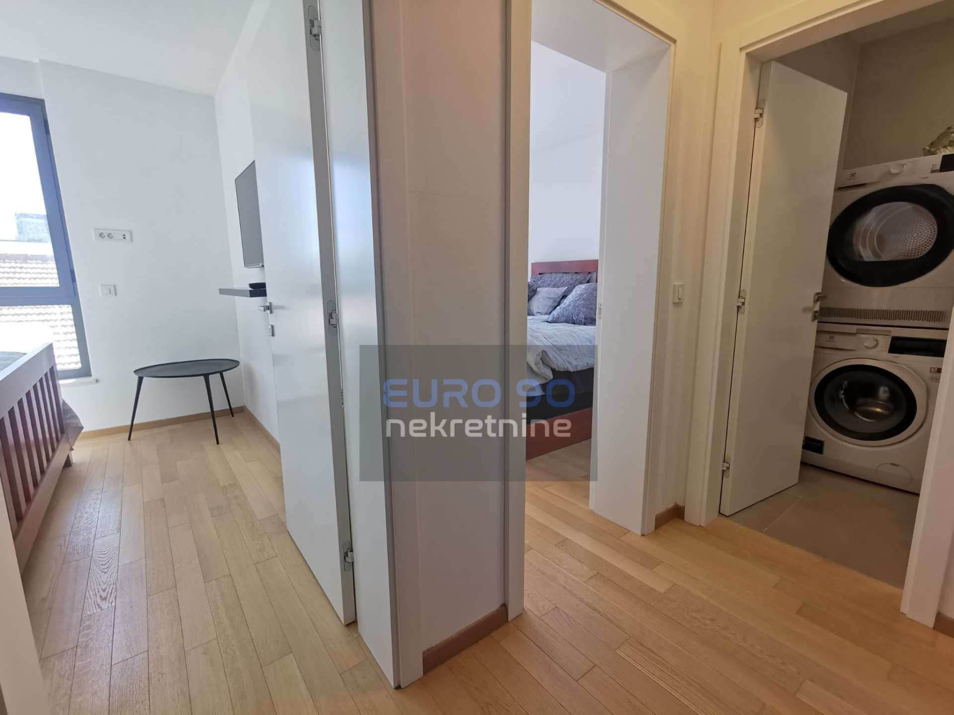 listing-small