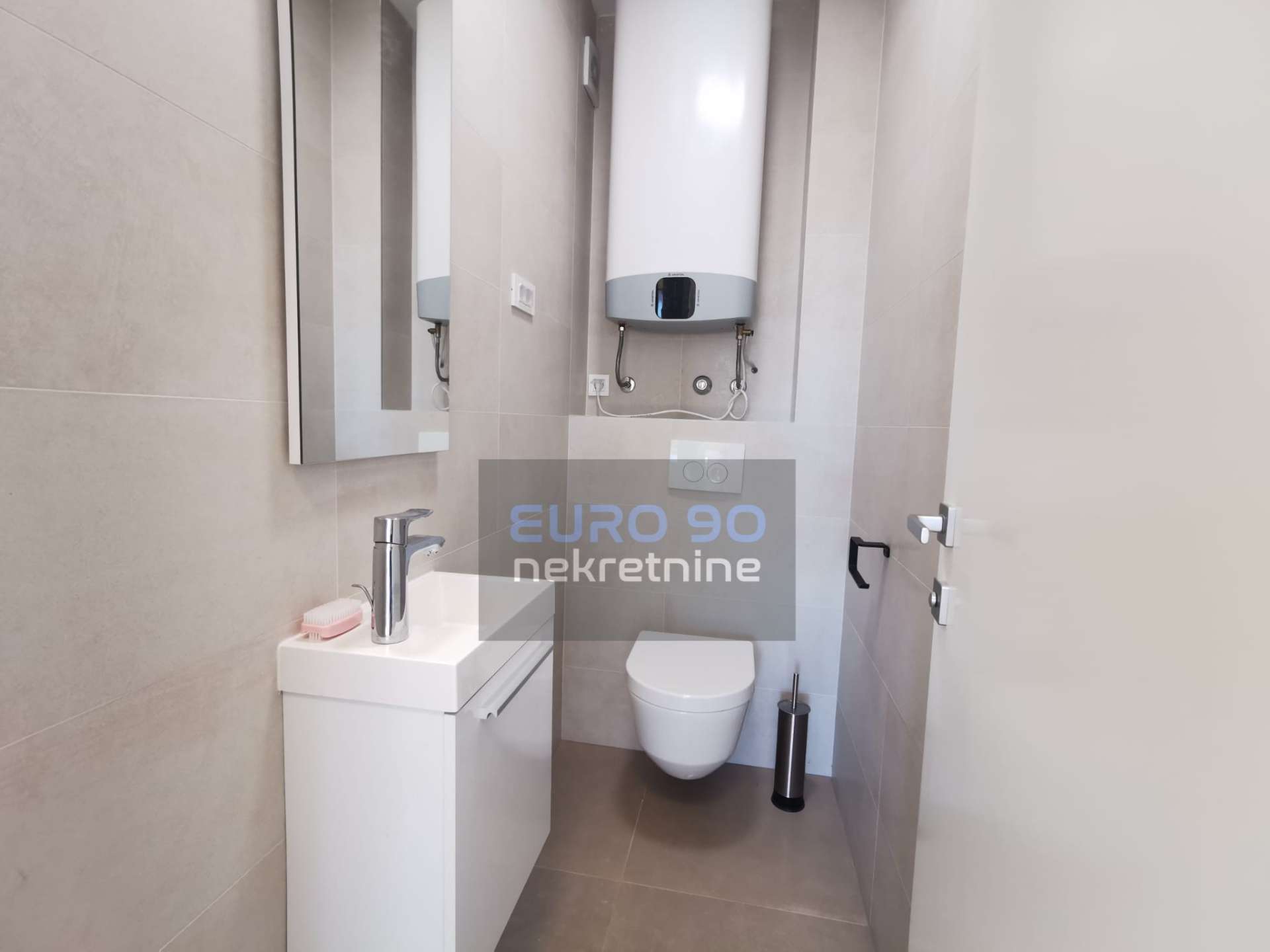 listing-small
