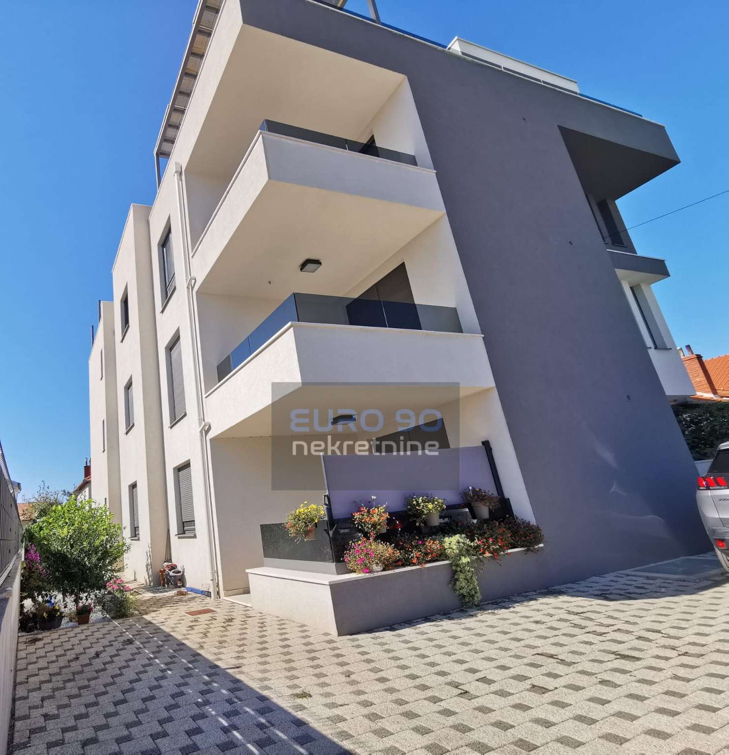 listing-small