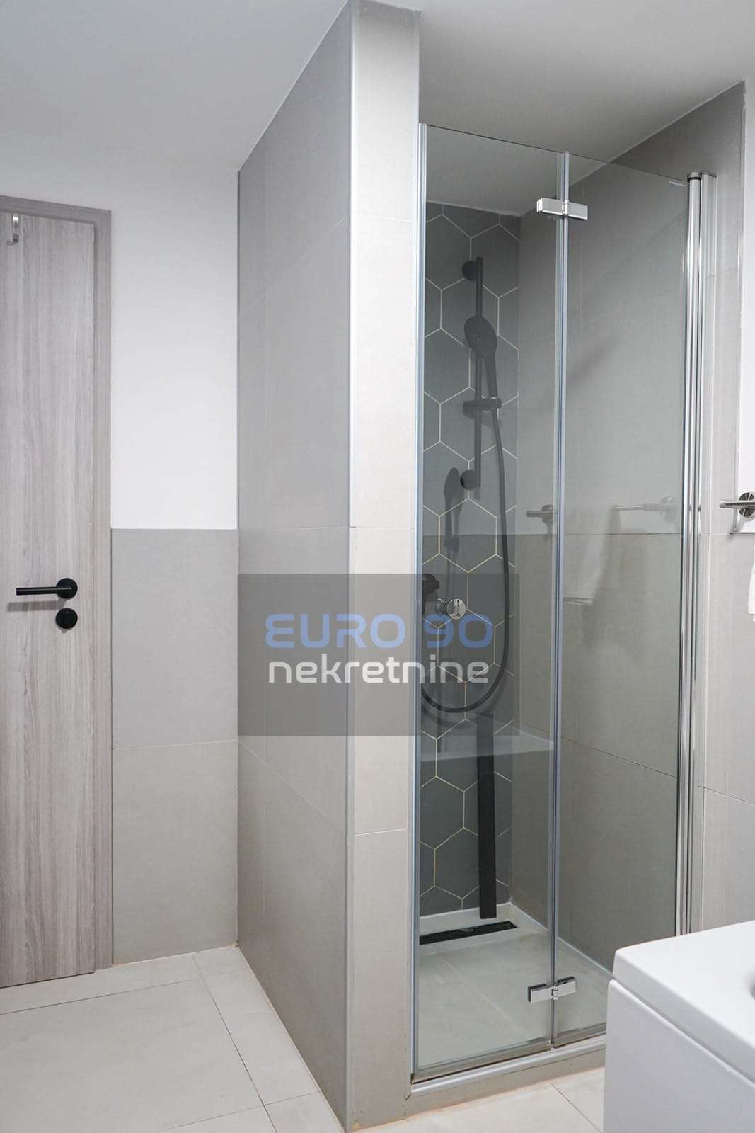 listing-small