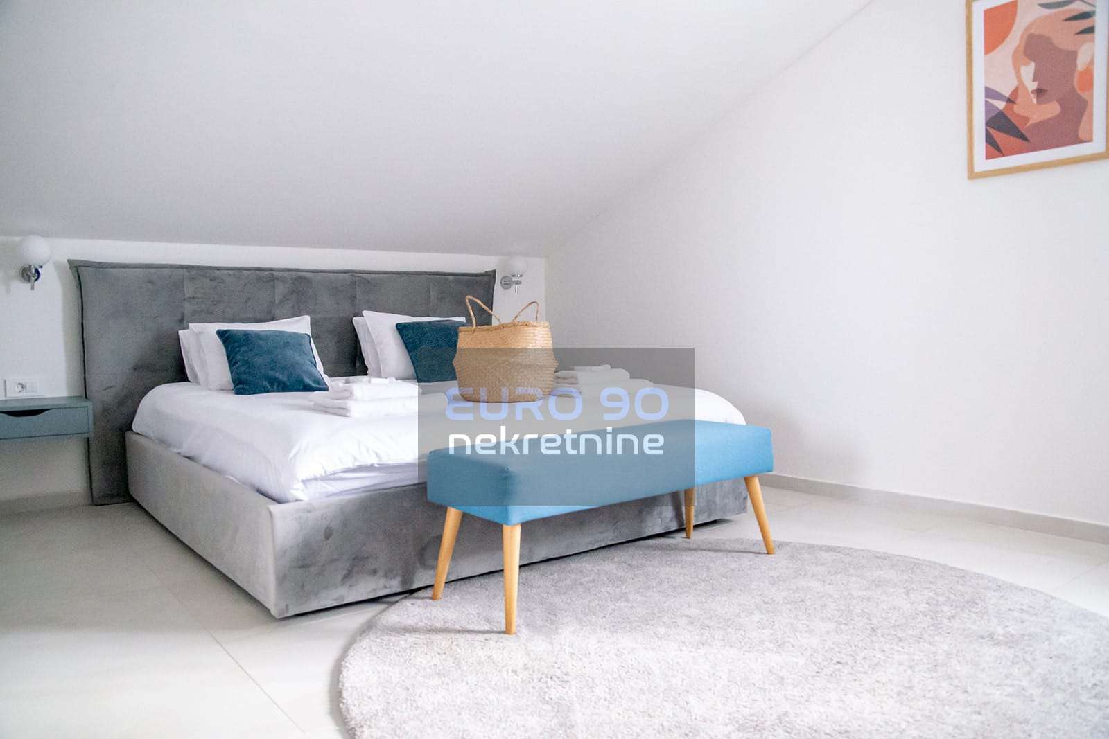 listing-small