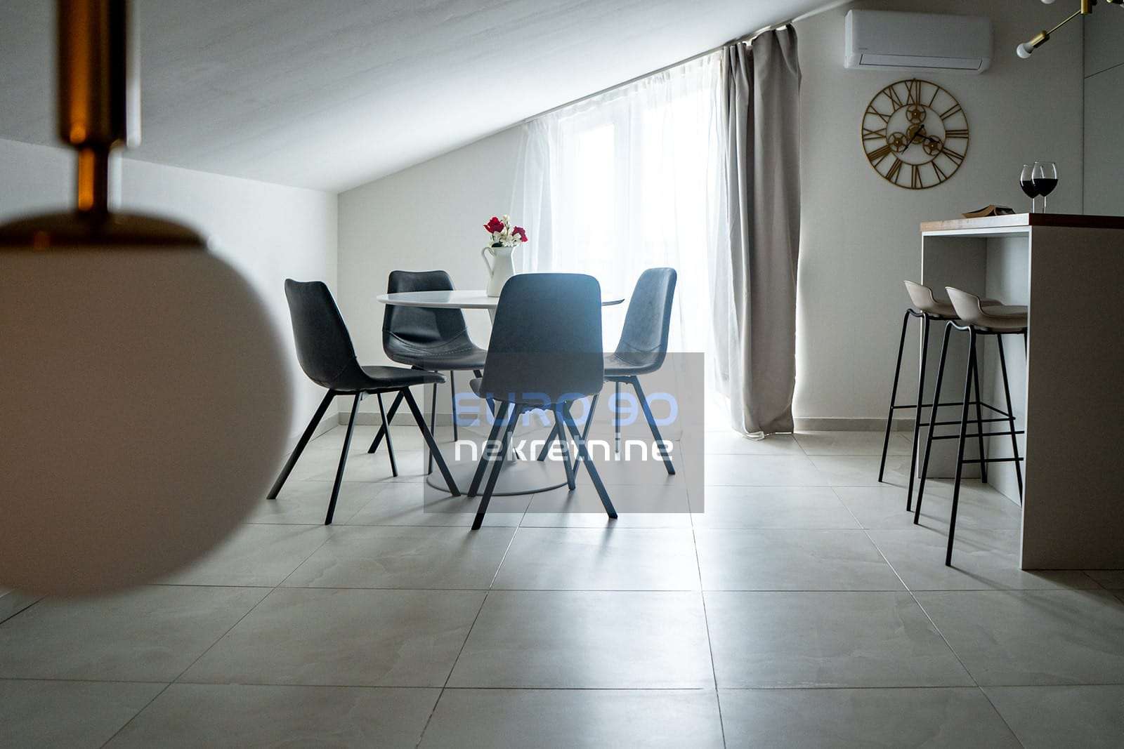 listing-small