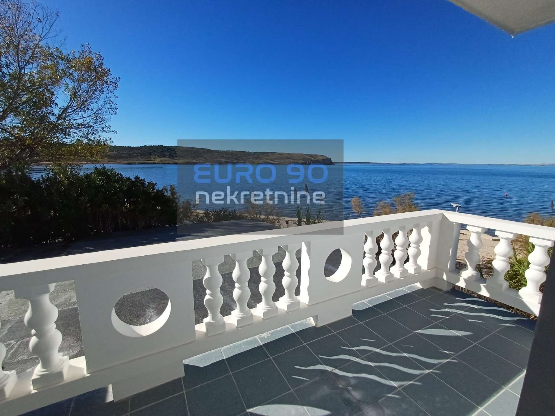 listing-small