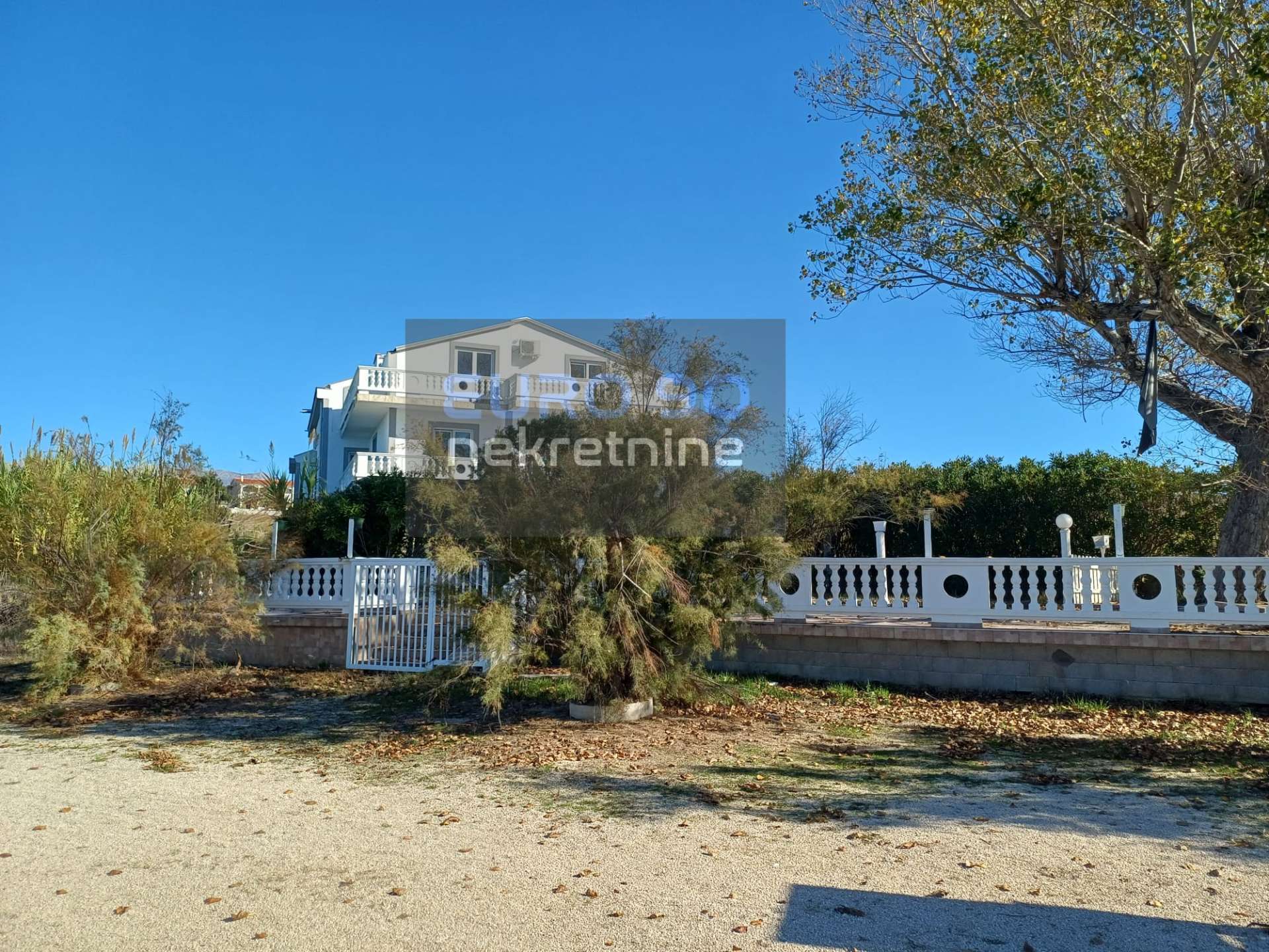 listing-small