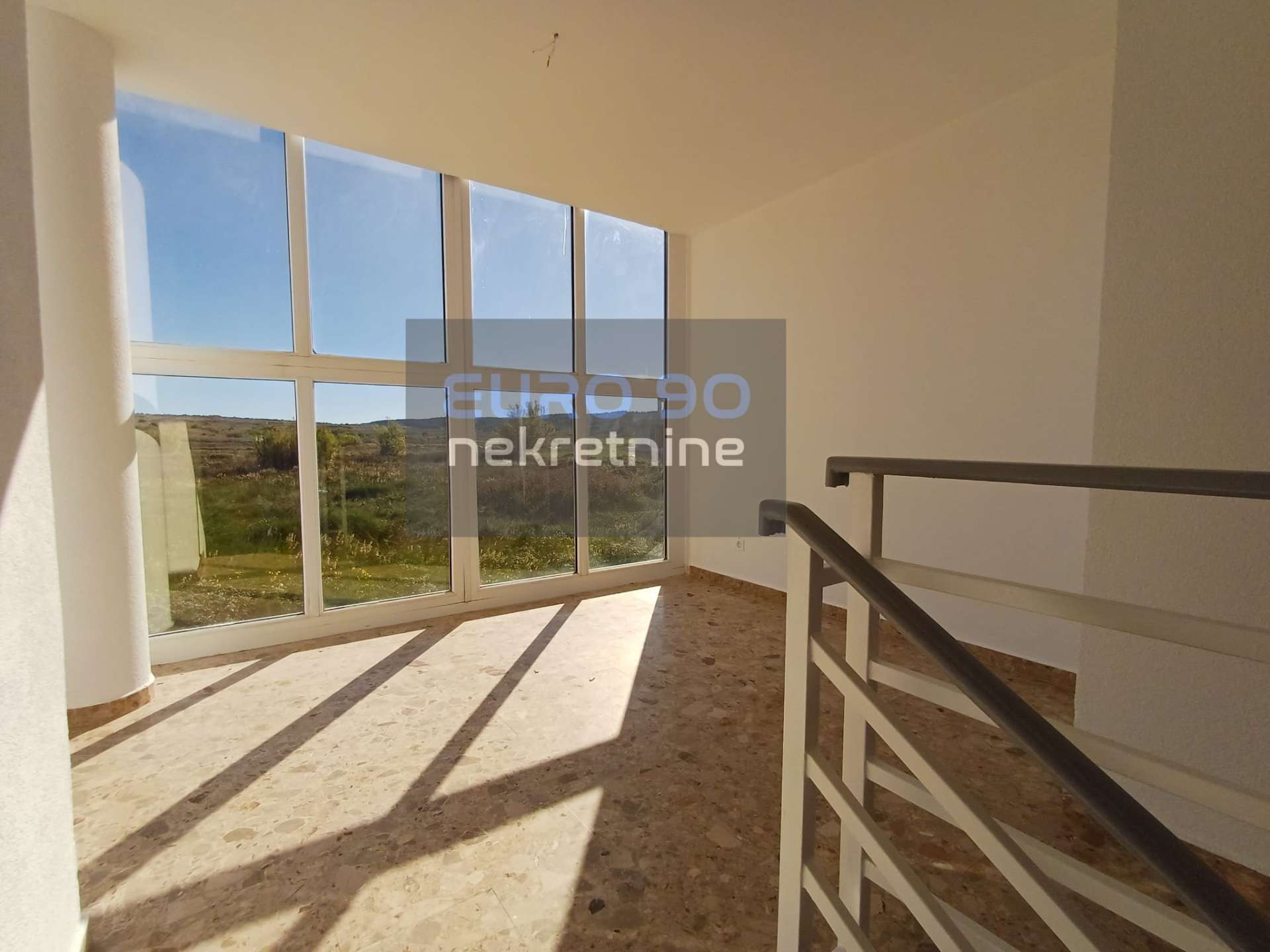 listing-small