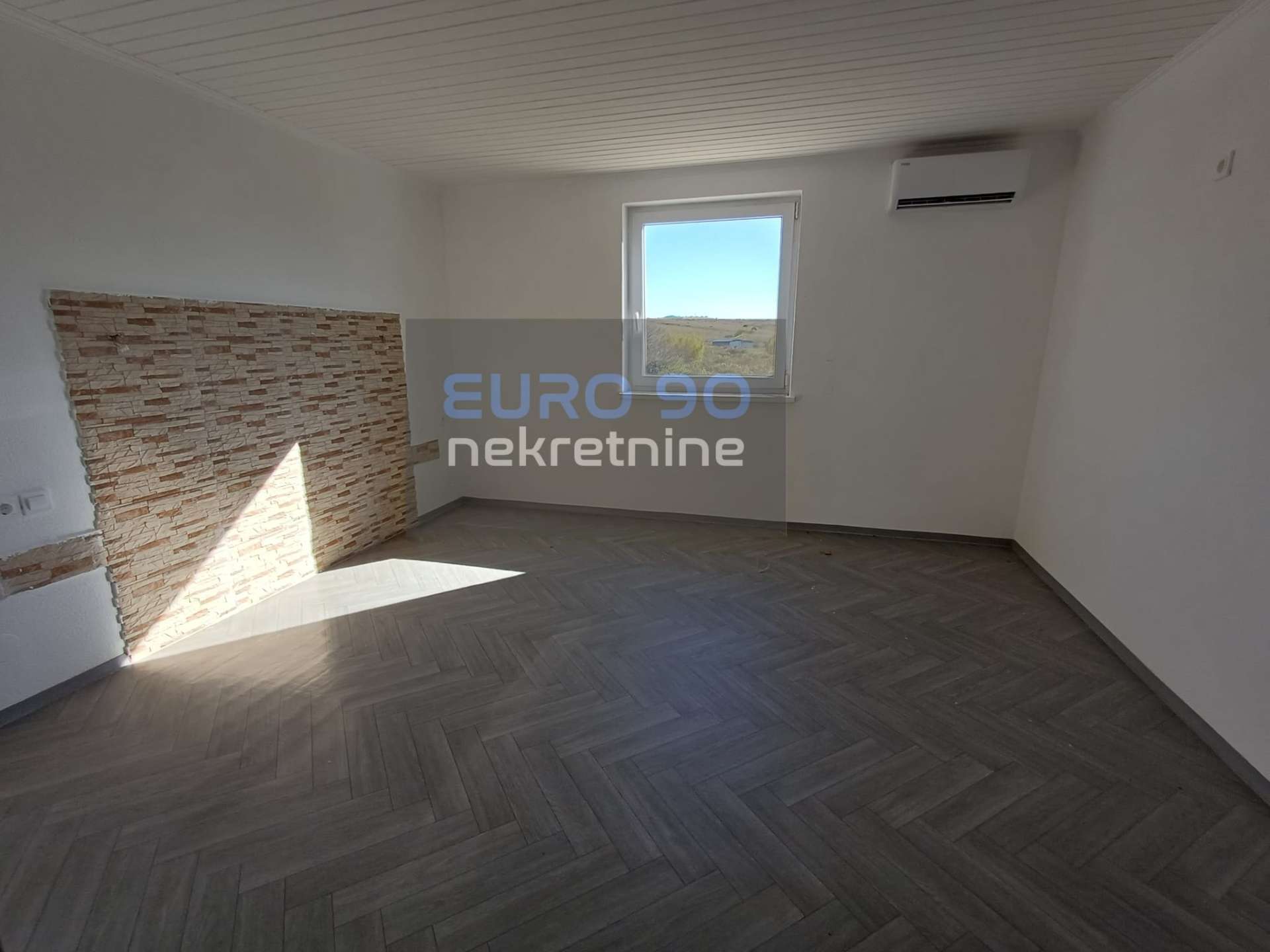listing-small