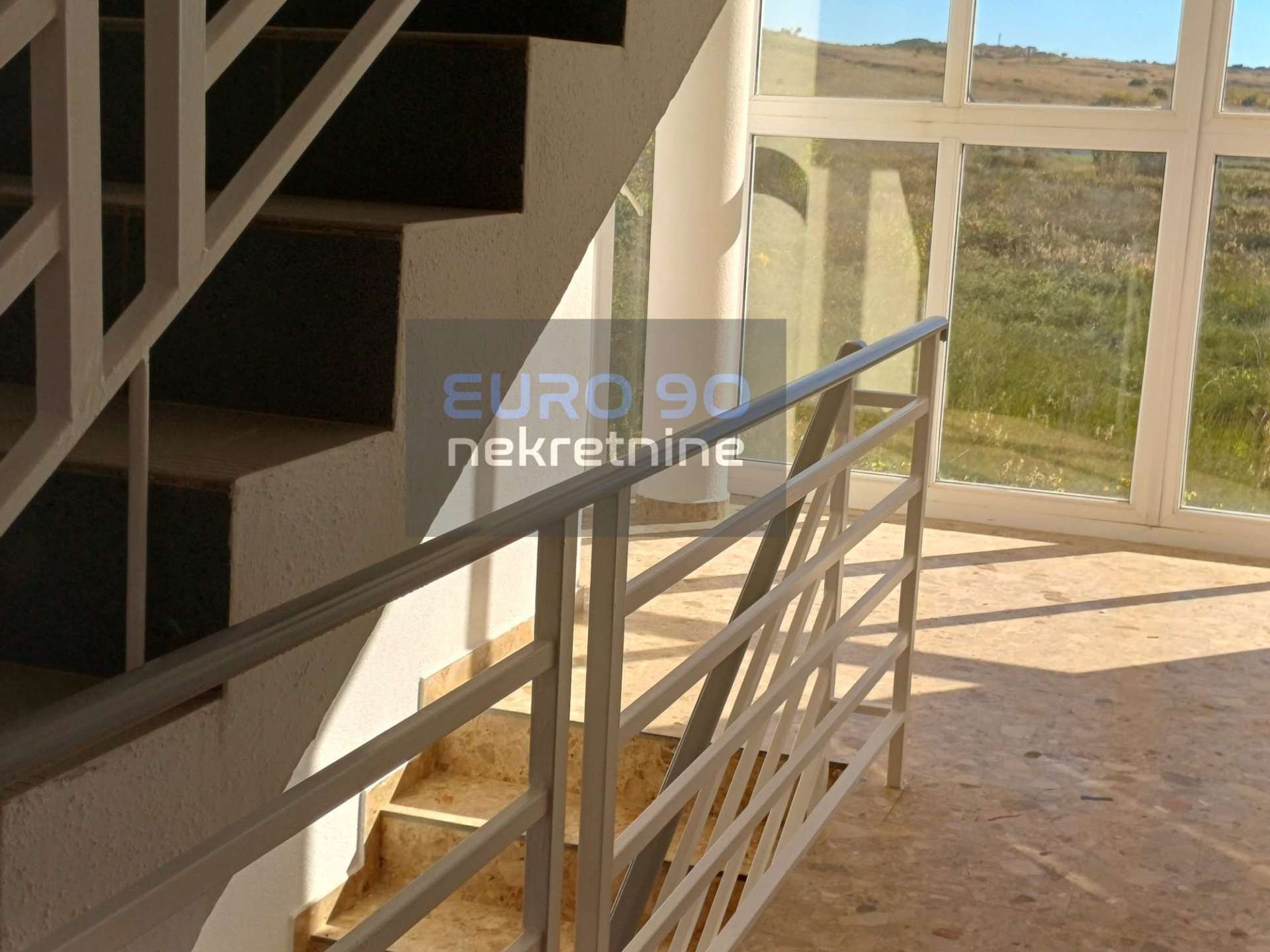 listing-small