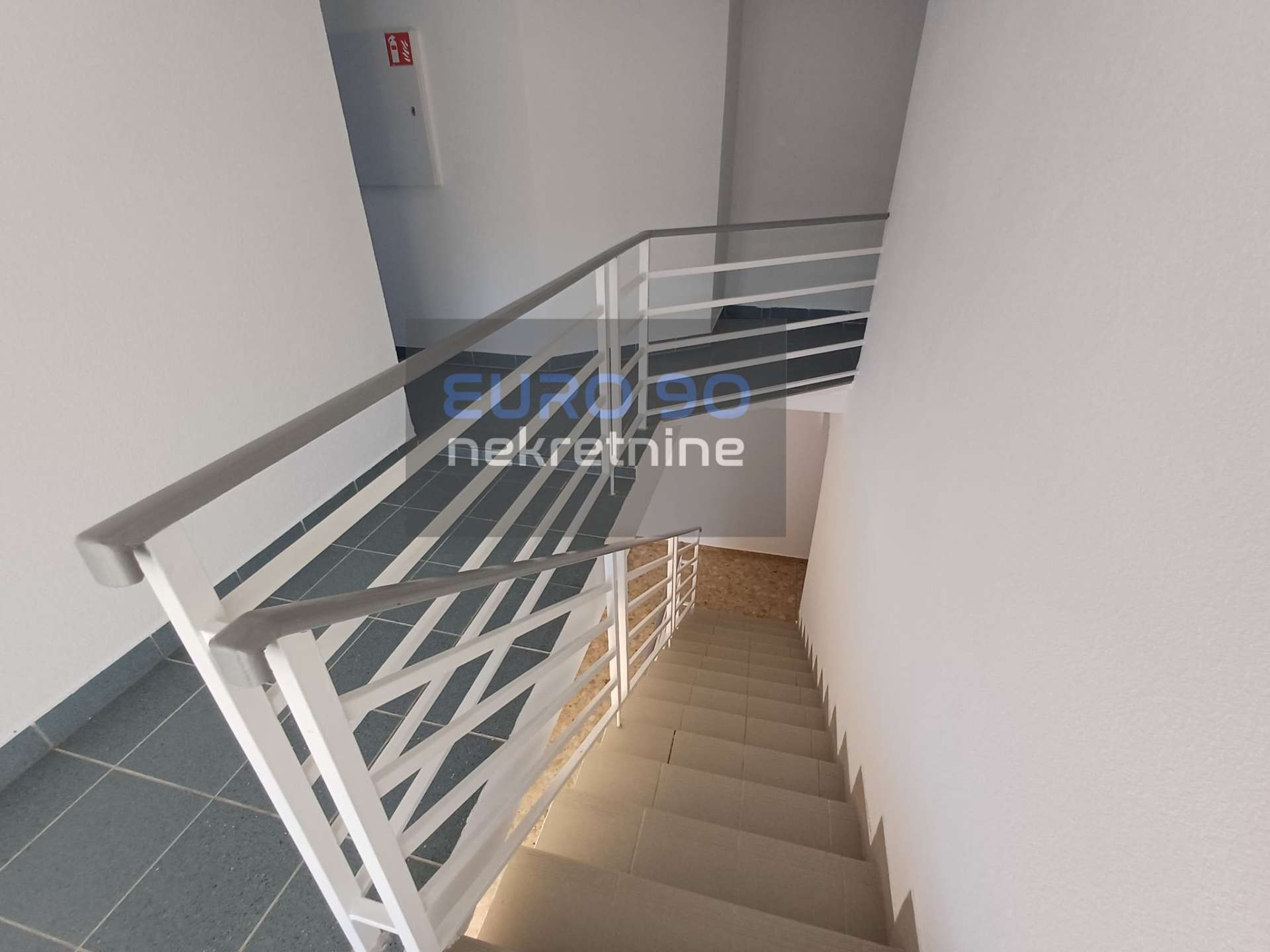listing-small