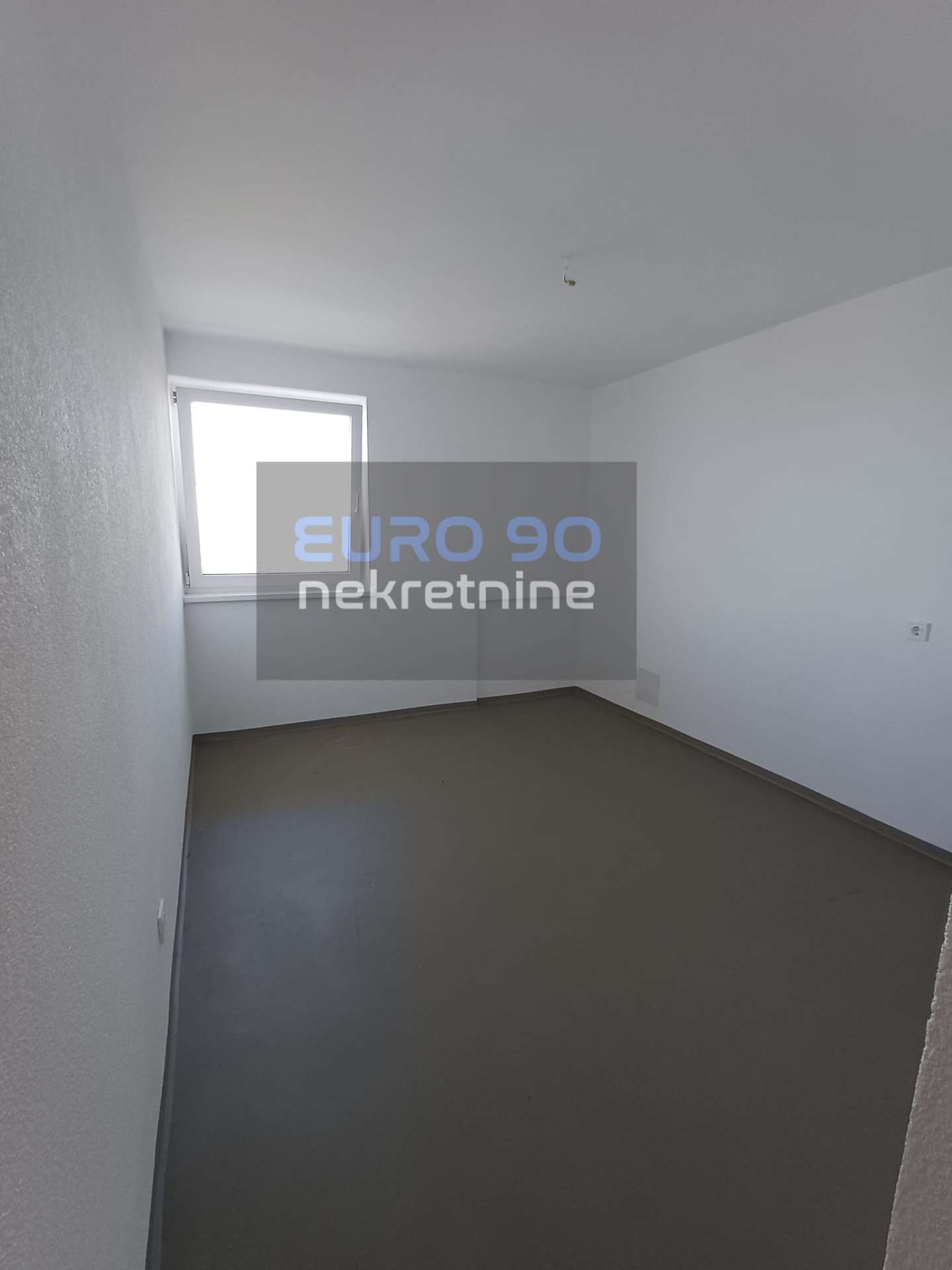 listing-small