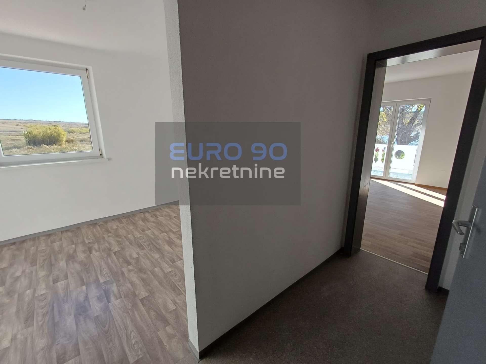 listing-small