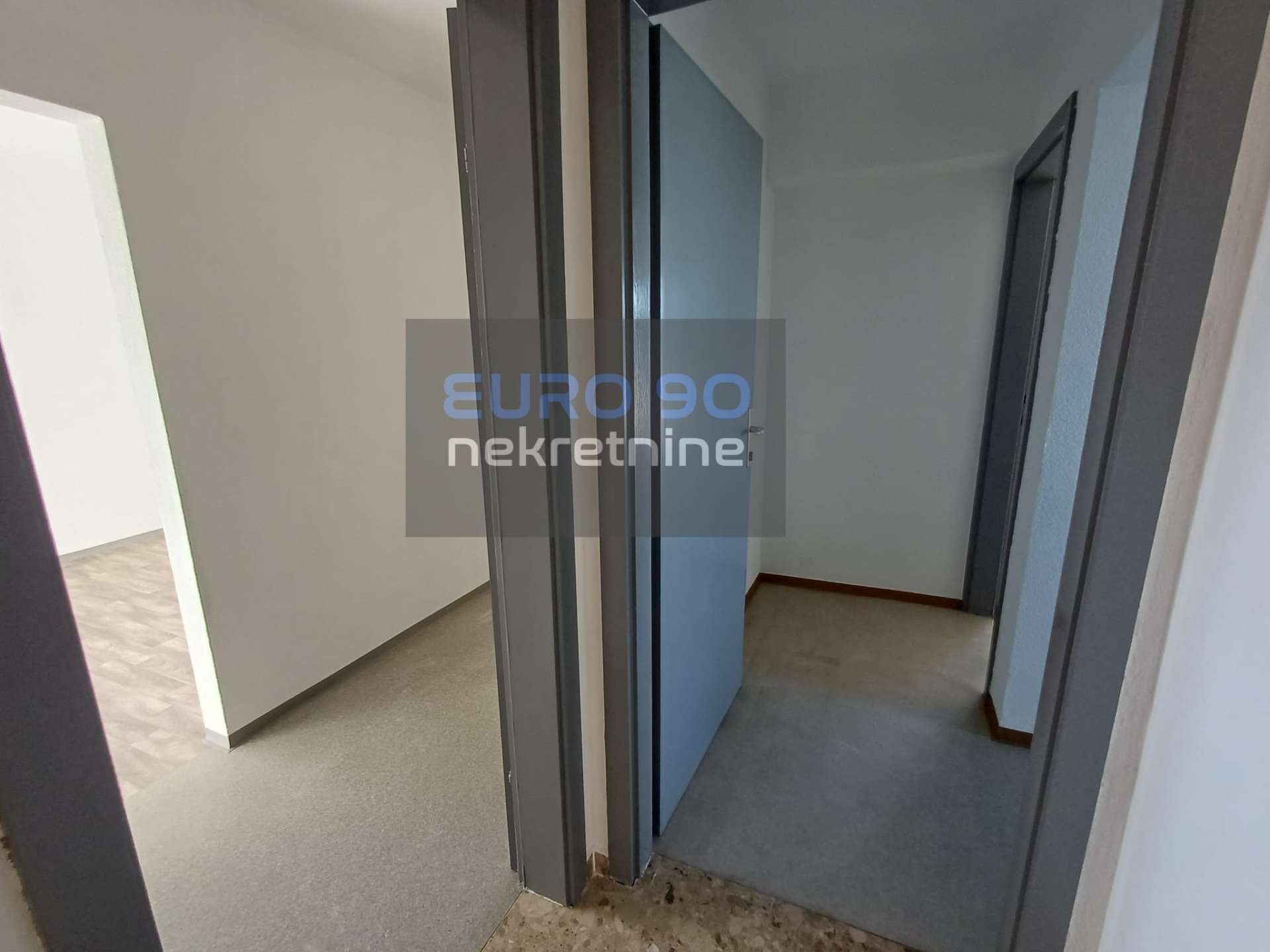 listing-small