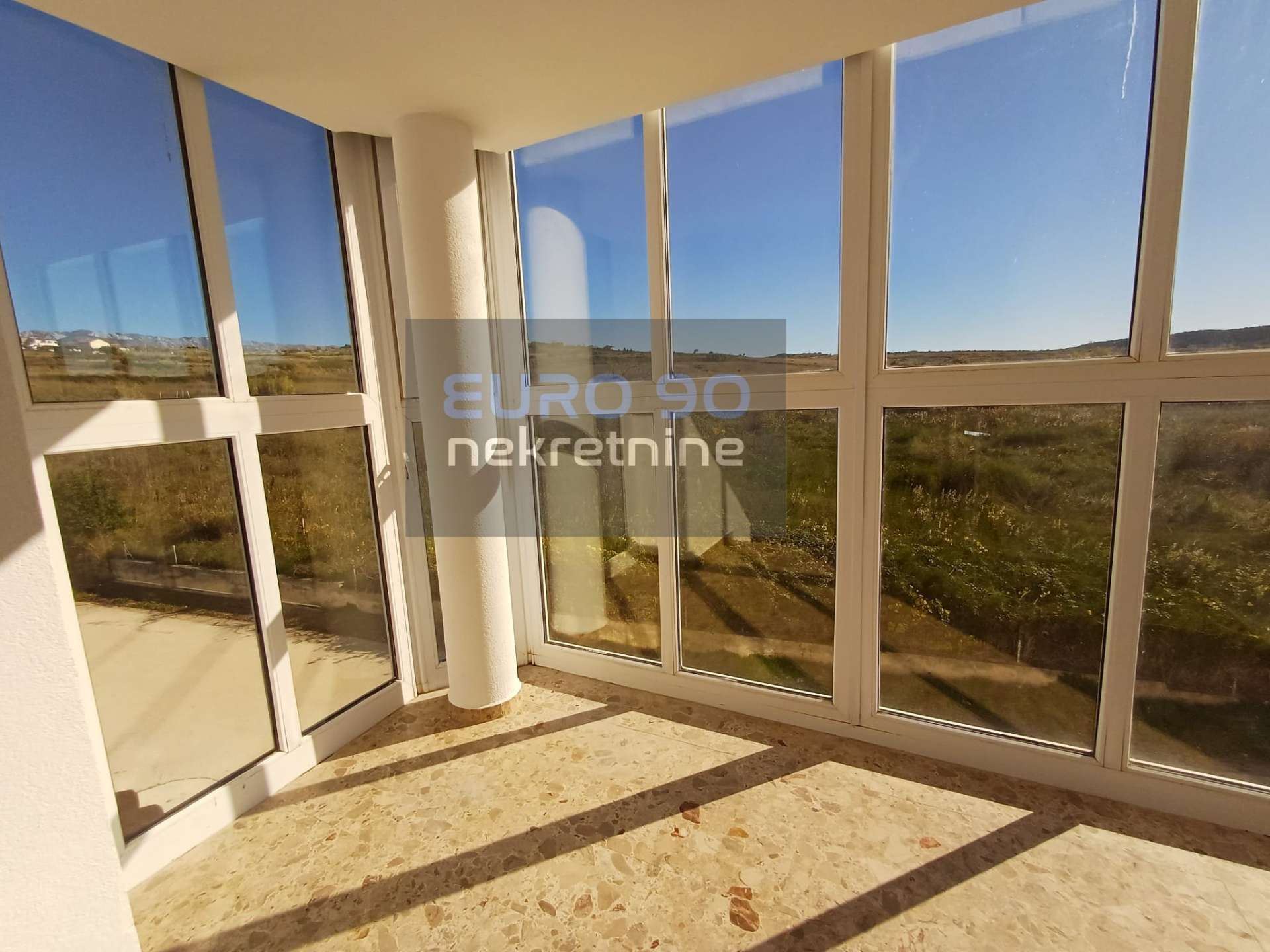 listing-small