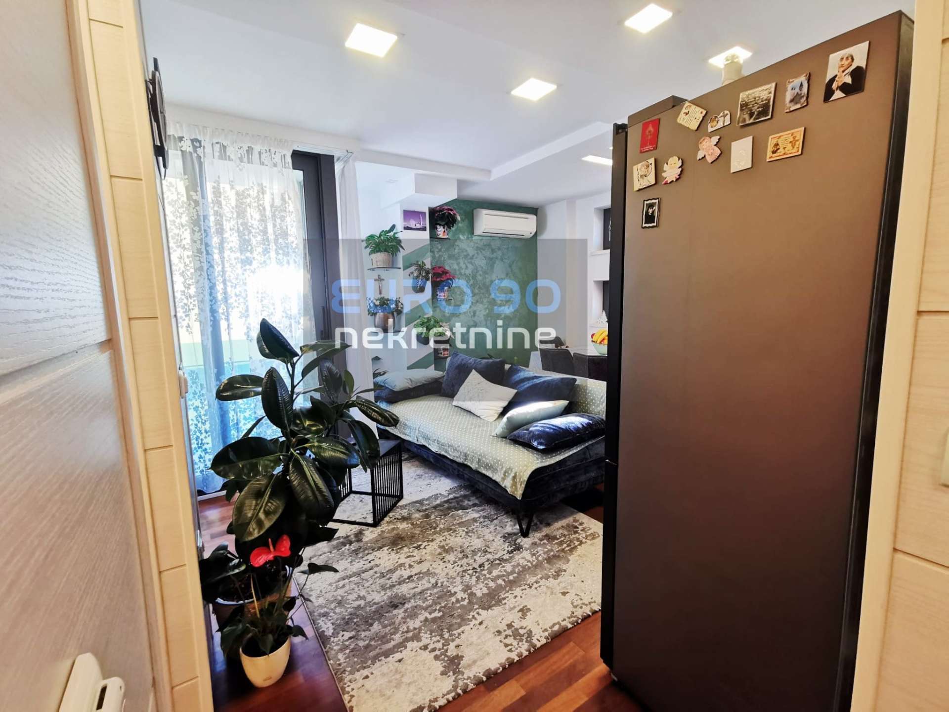 listing-small