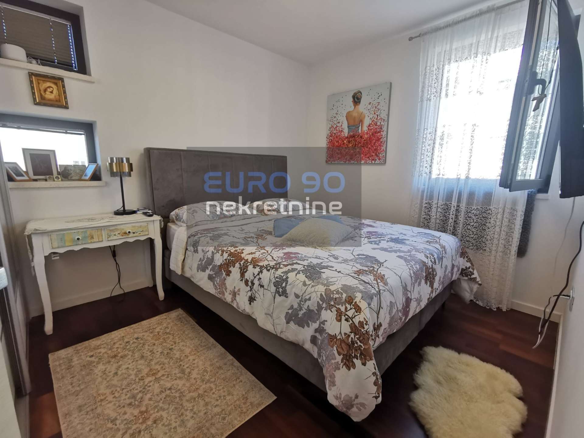 listing-small