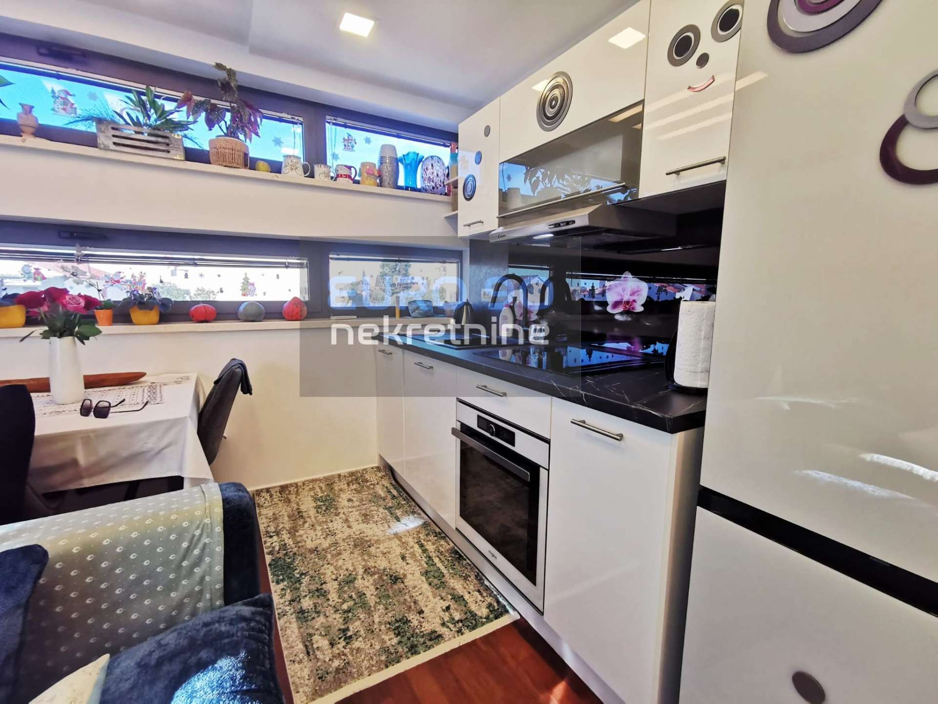 listing-small