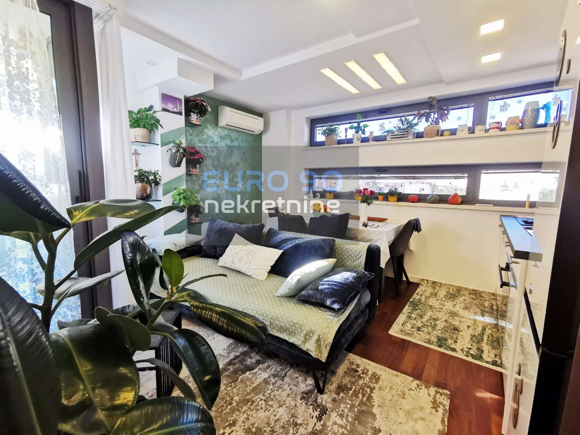 listing-small
