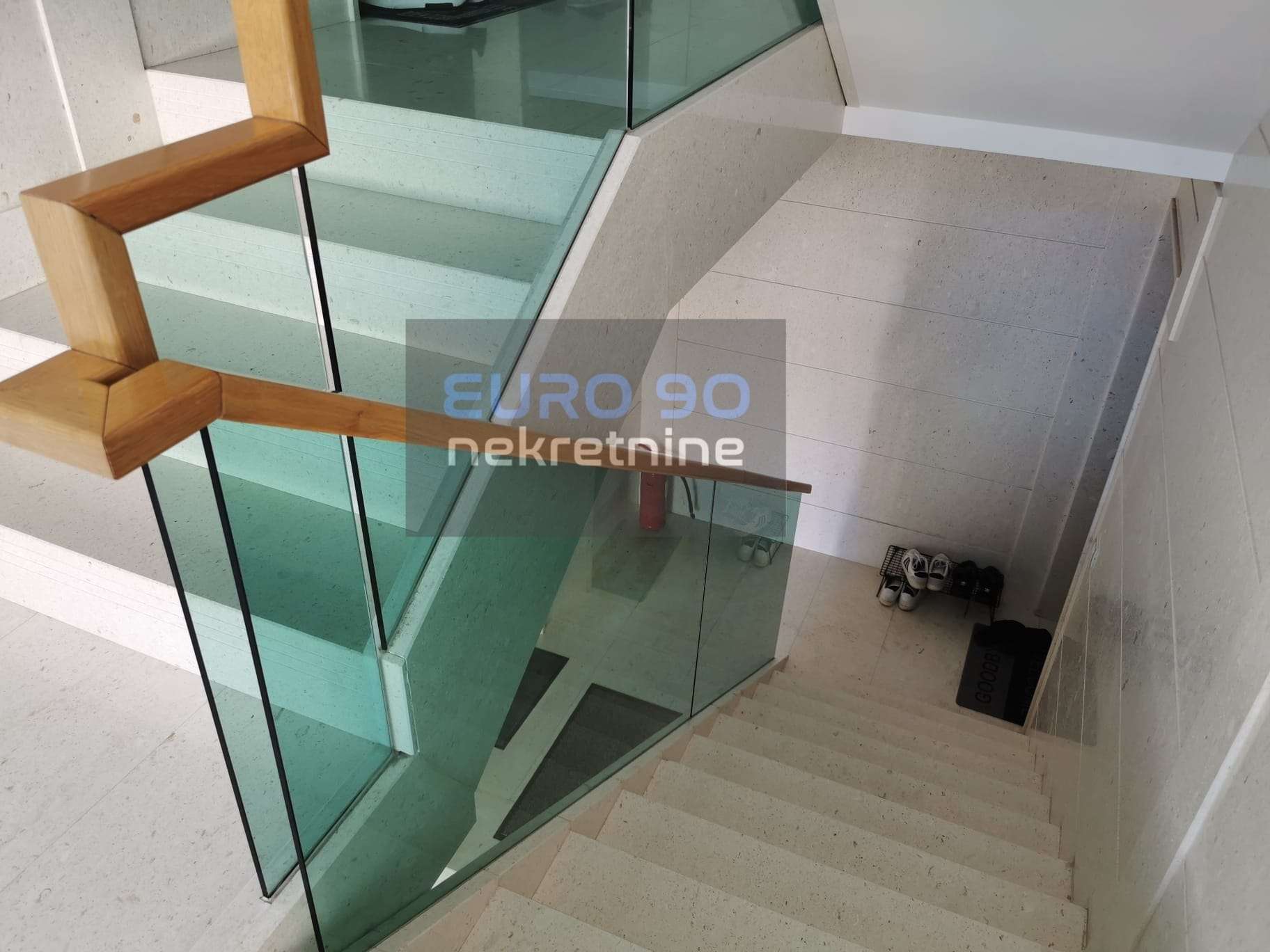 listing-small