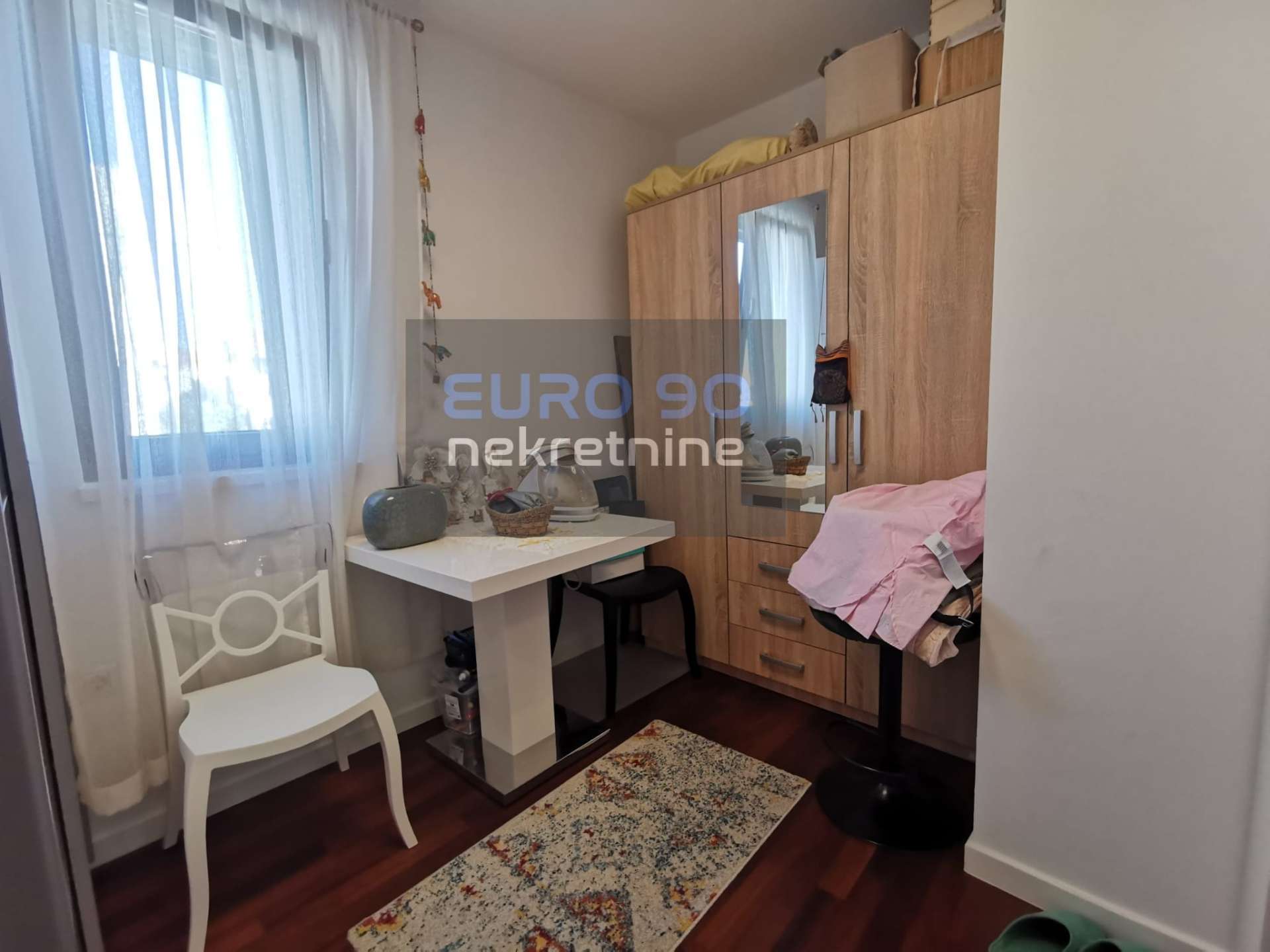 listing-small