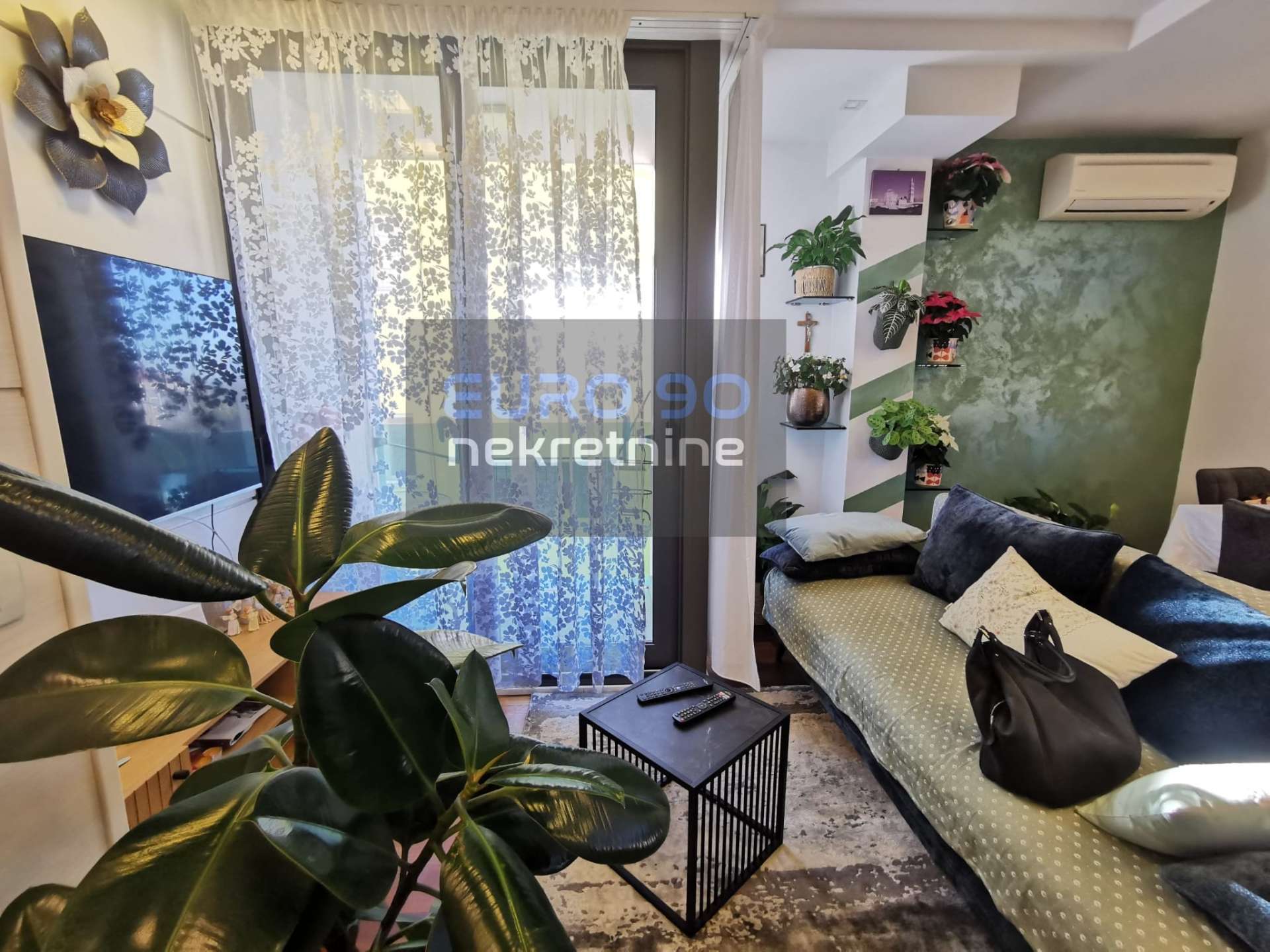 listing-small