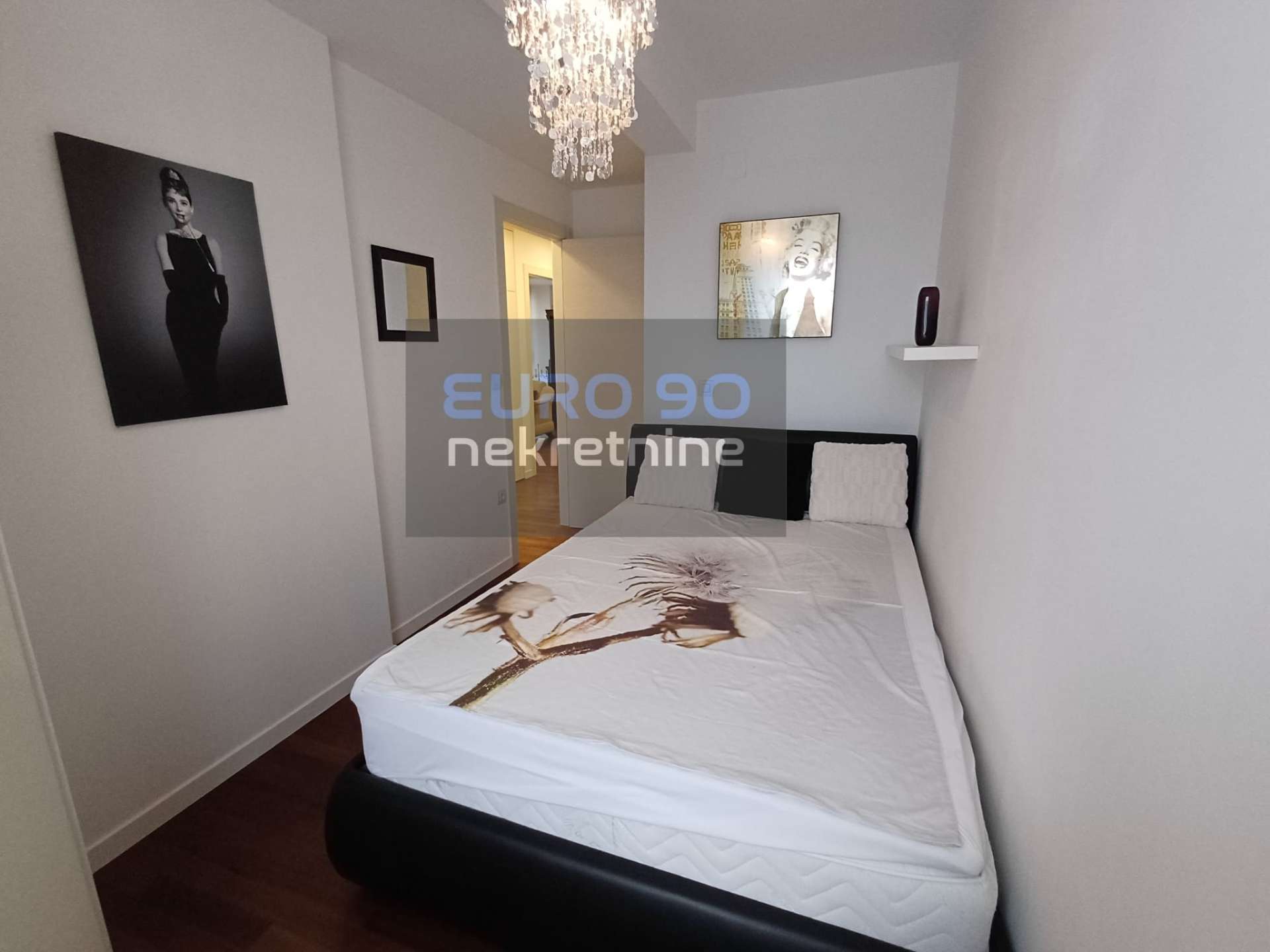listing-small