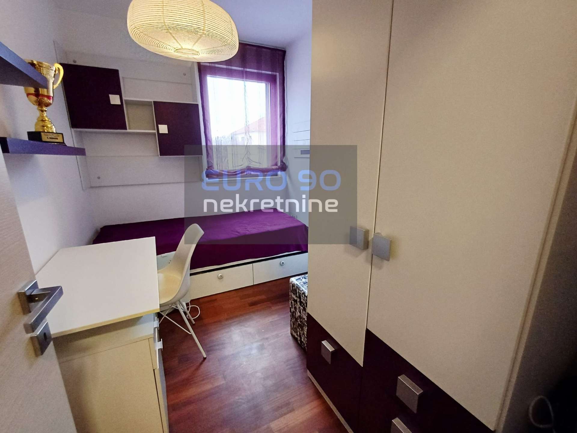 listing-small