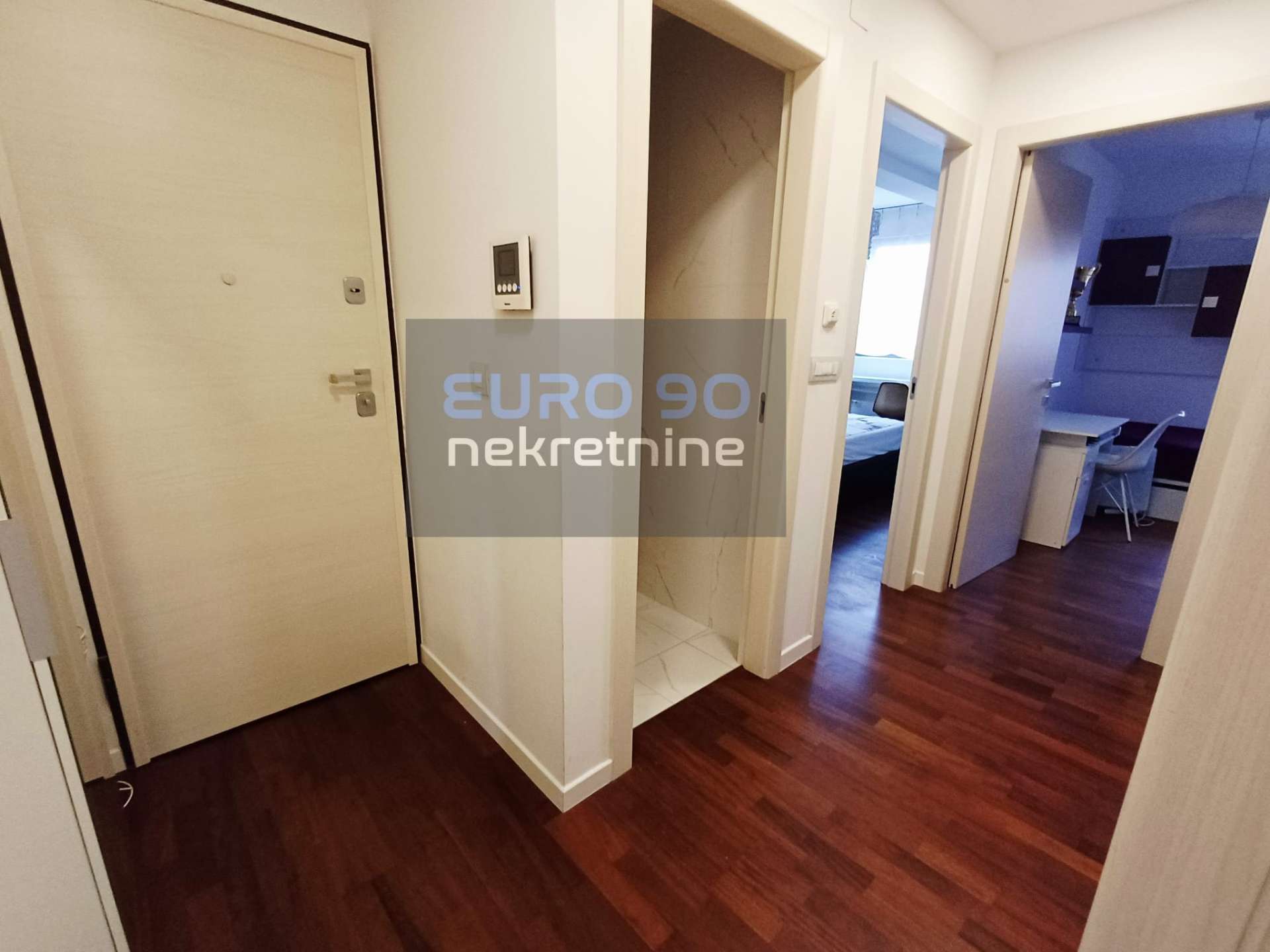 listing-small