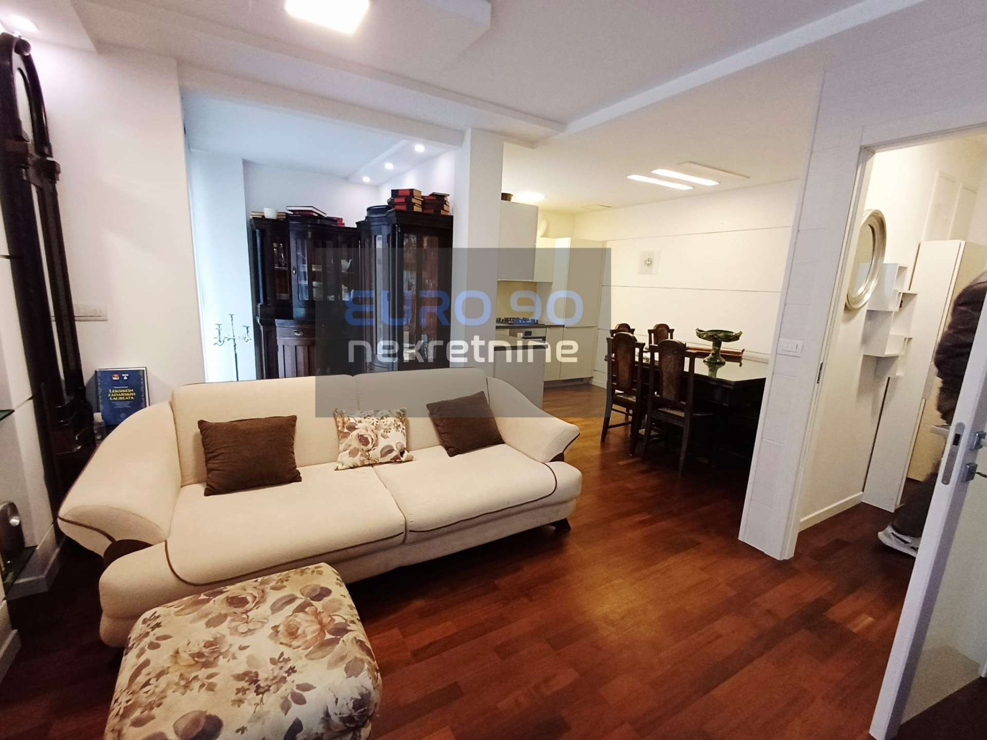 listing-small