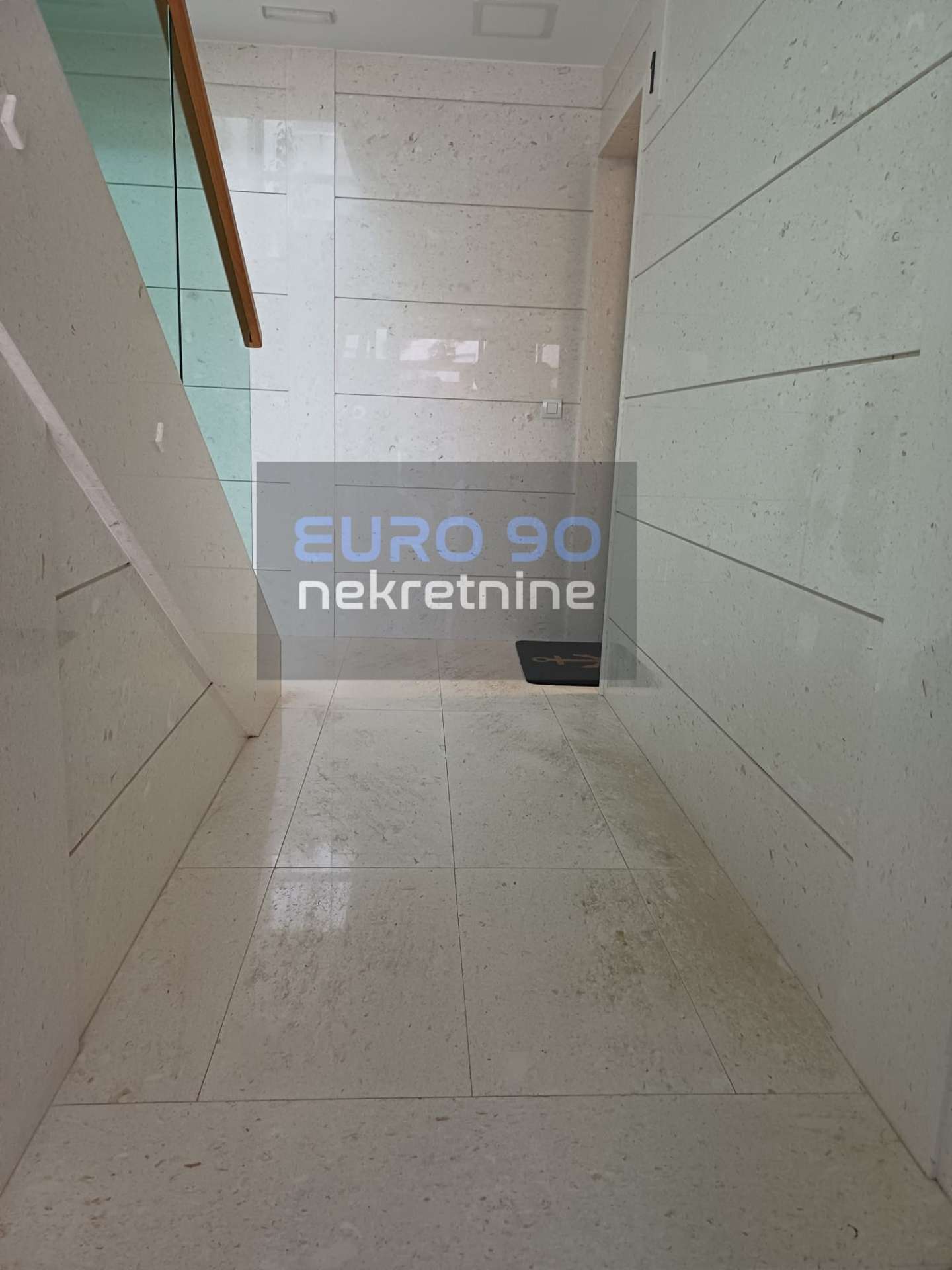 listing-small