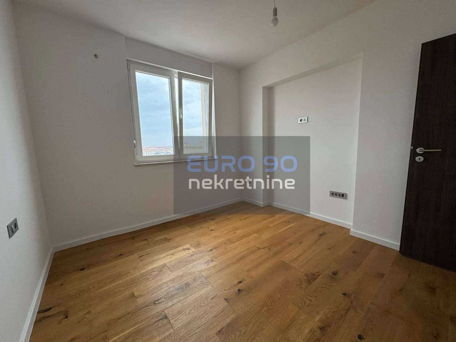 listing-small