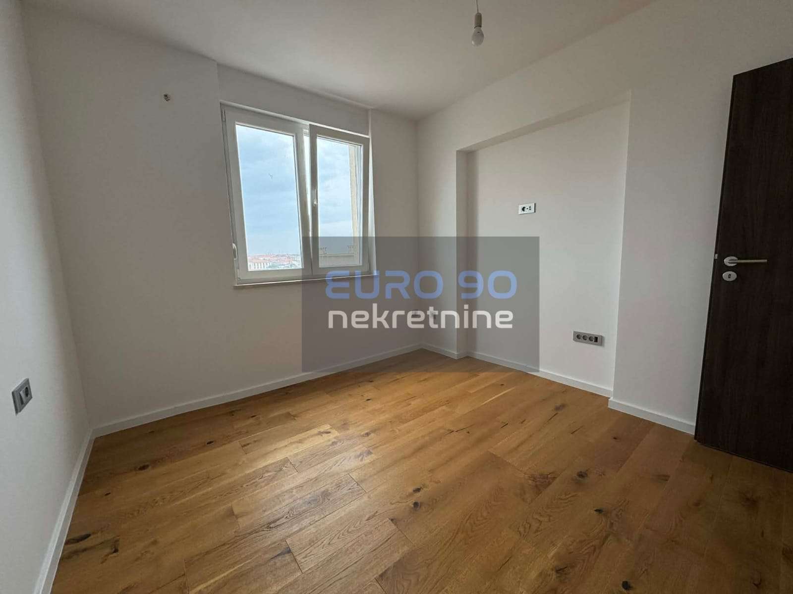 listing-small