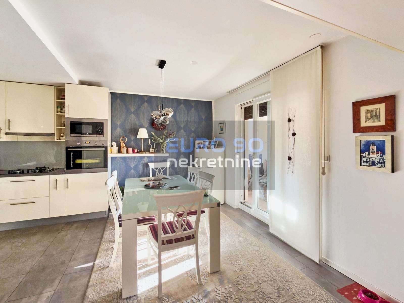 listing-small