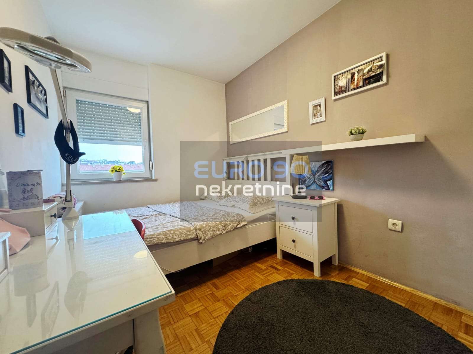 listing-small