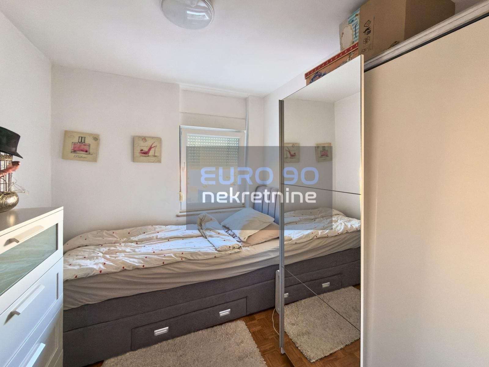 listing-small