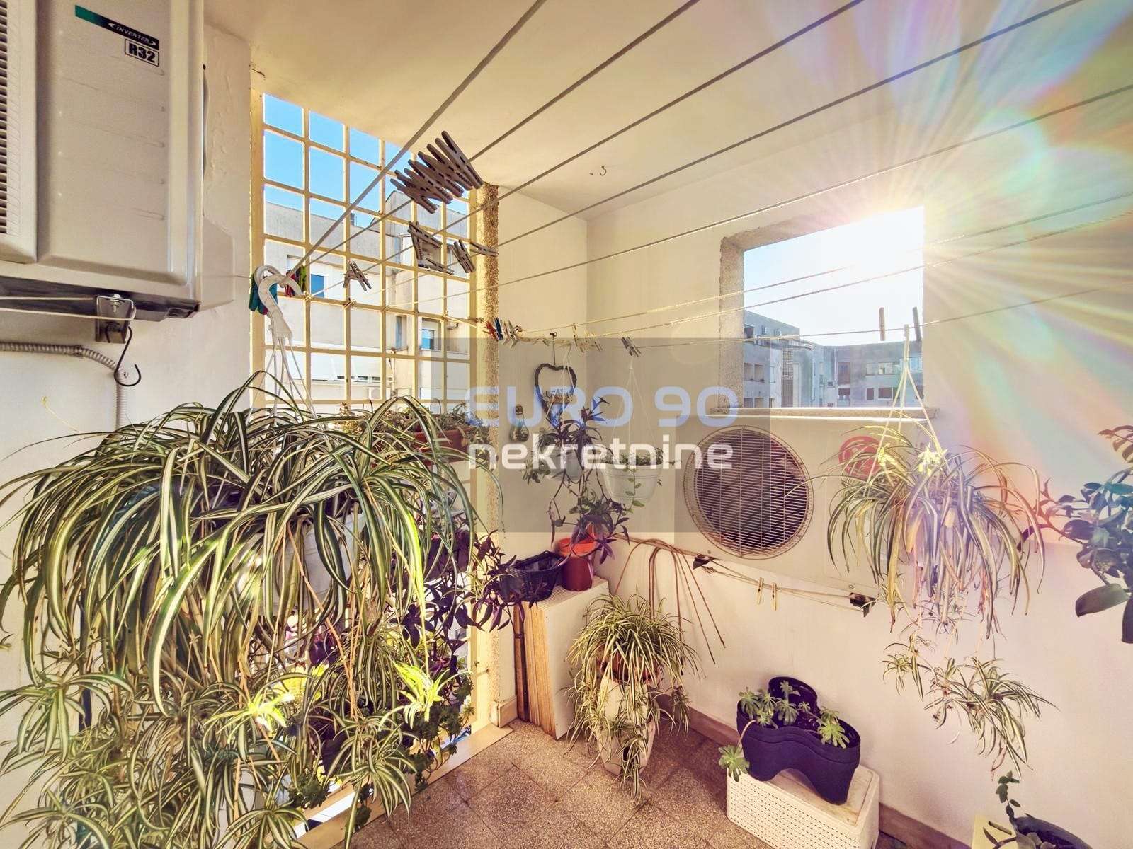 listing-small