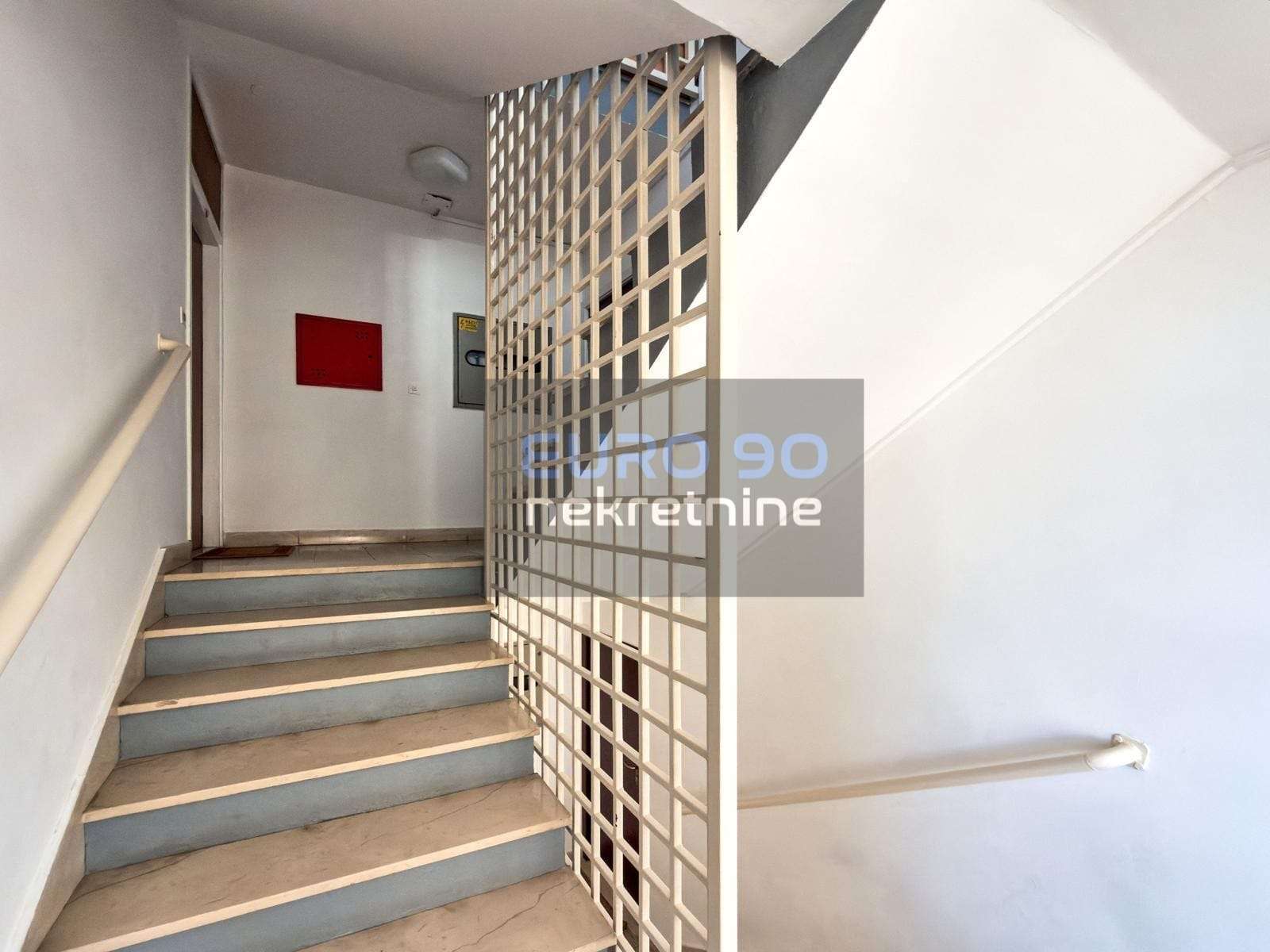 listing-small
