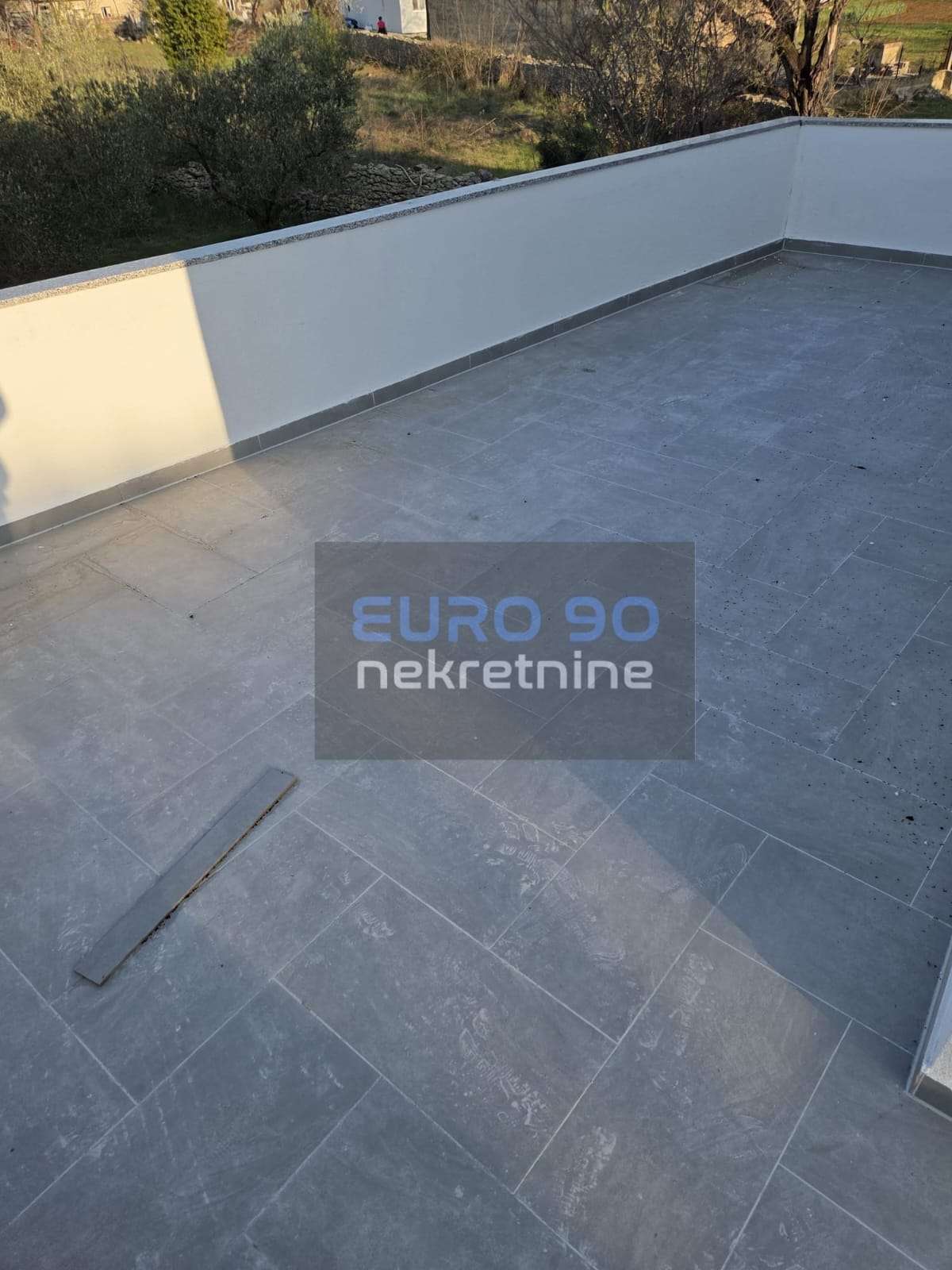 listing-small