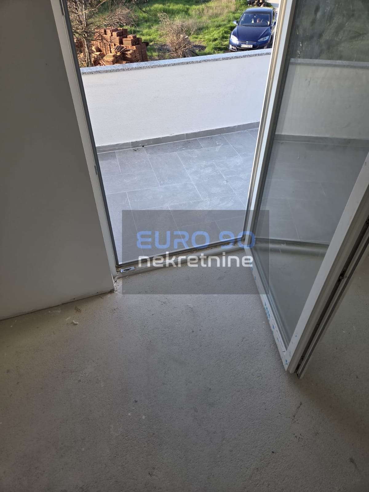 listing-small