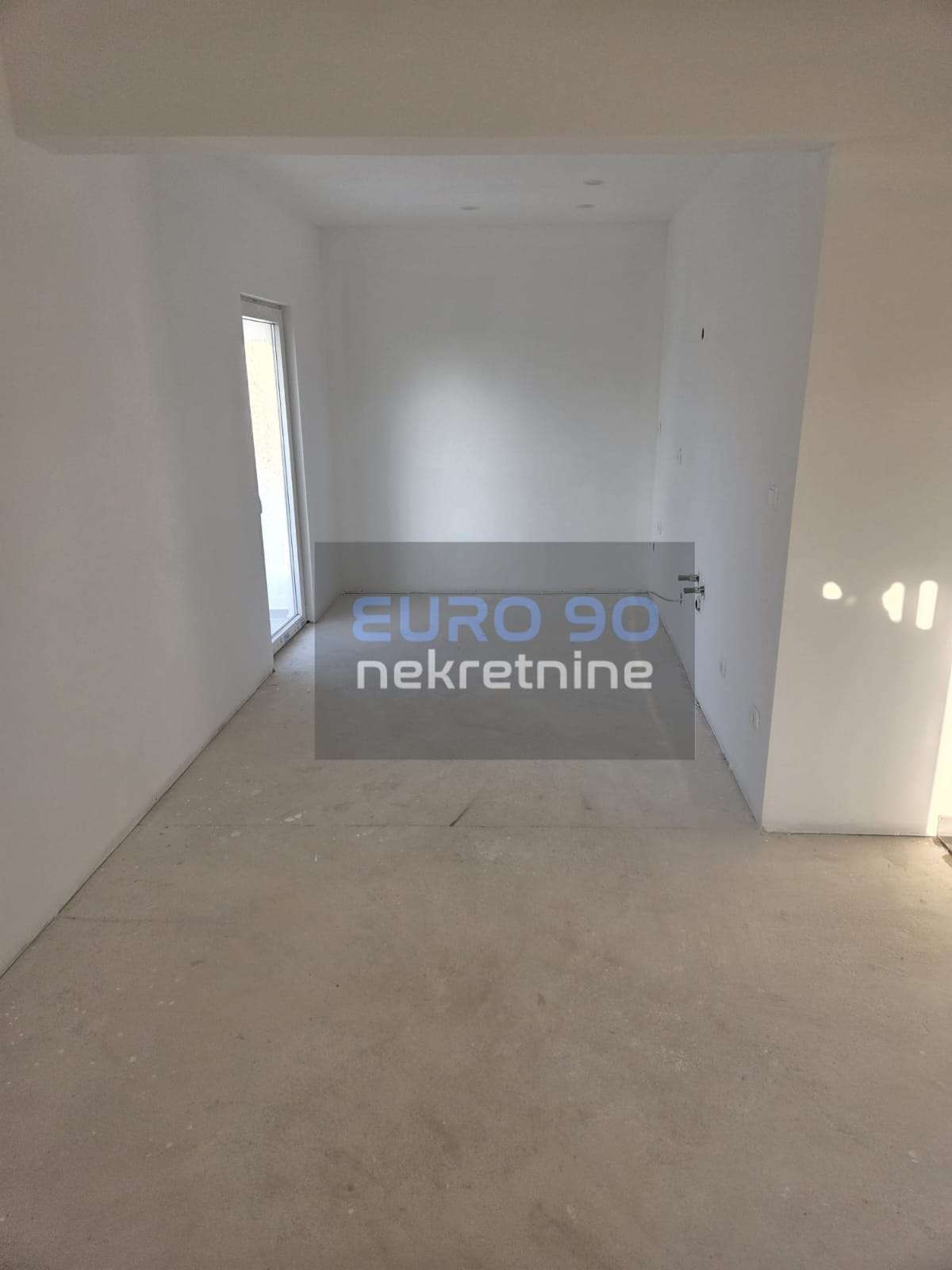 listing-small