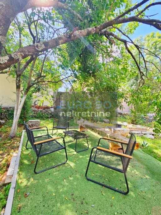 listing-small