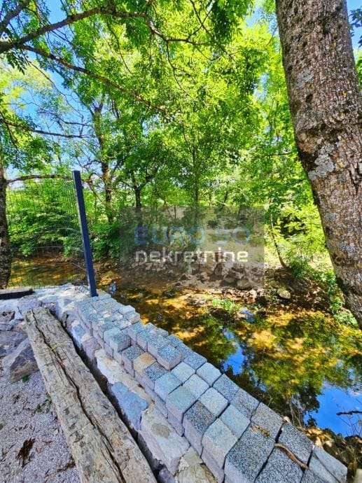 listing-small