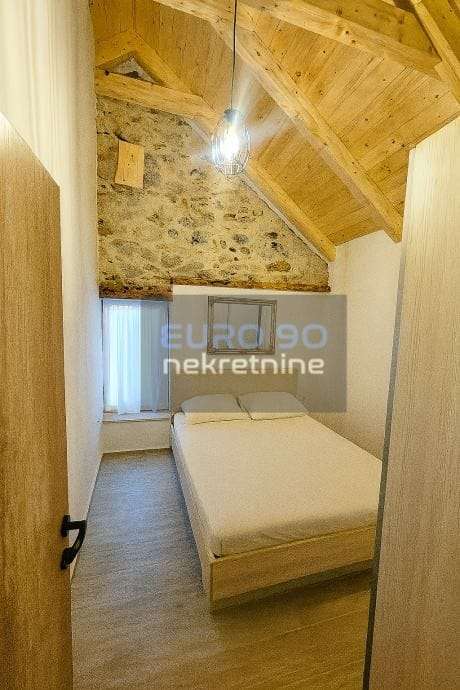 listing-small