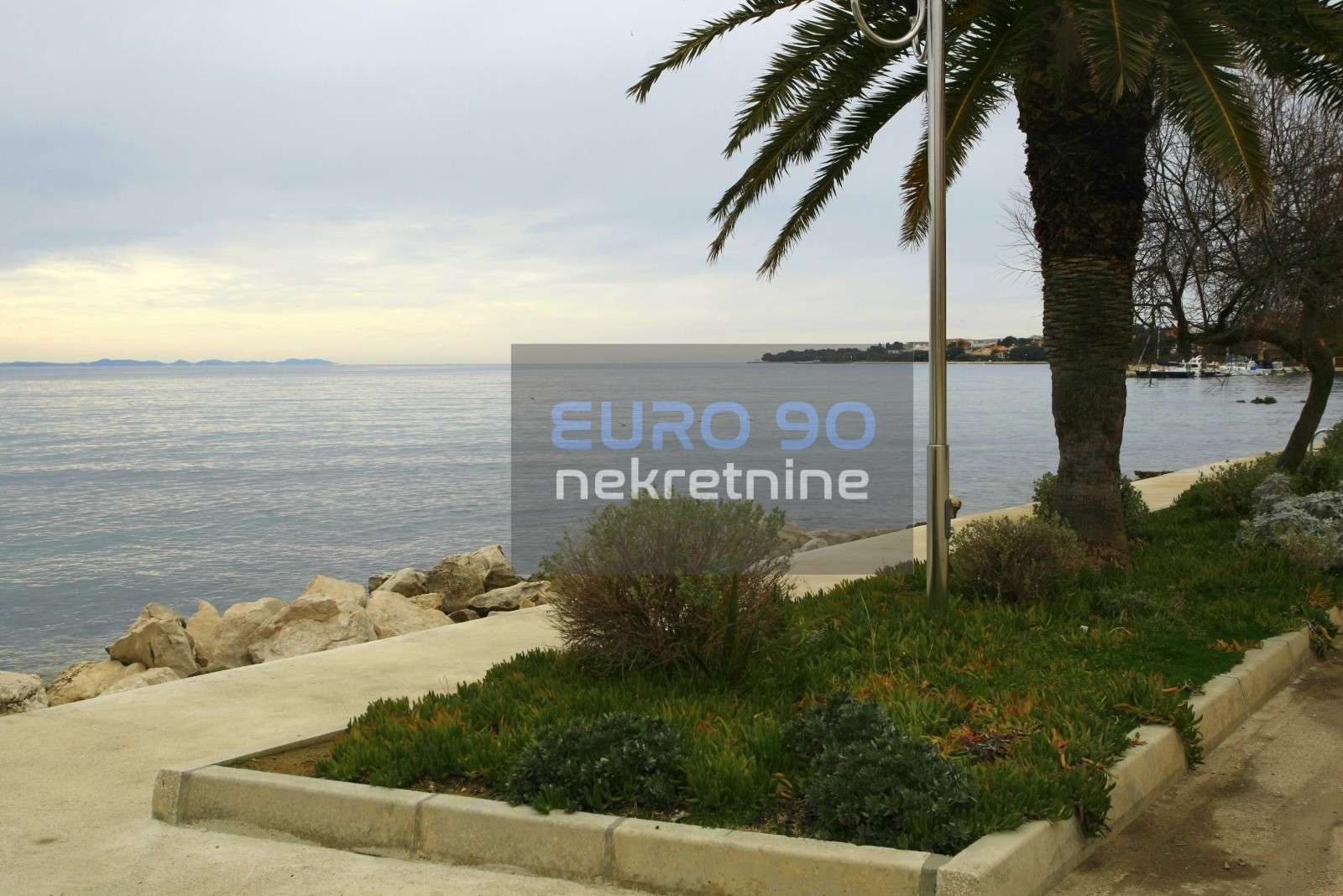 listing-small