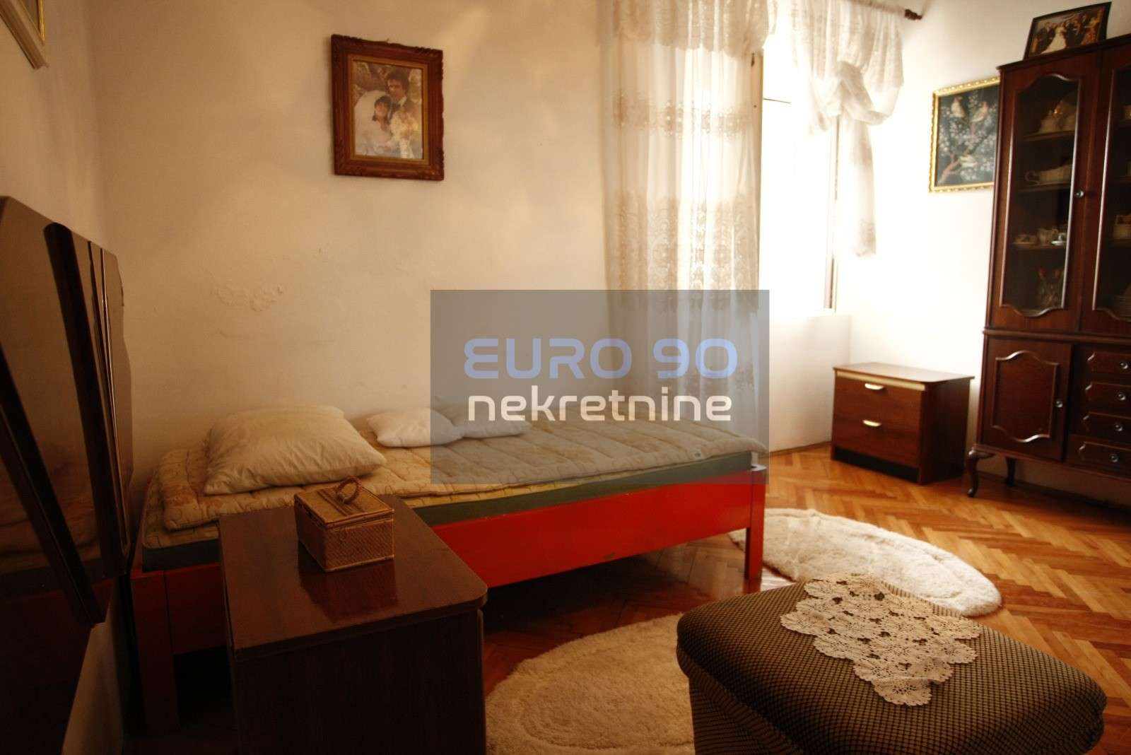 listing-small